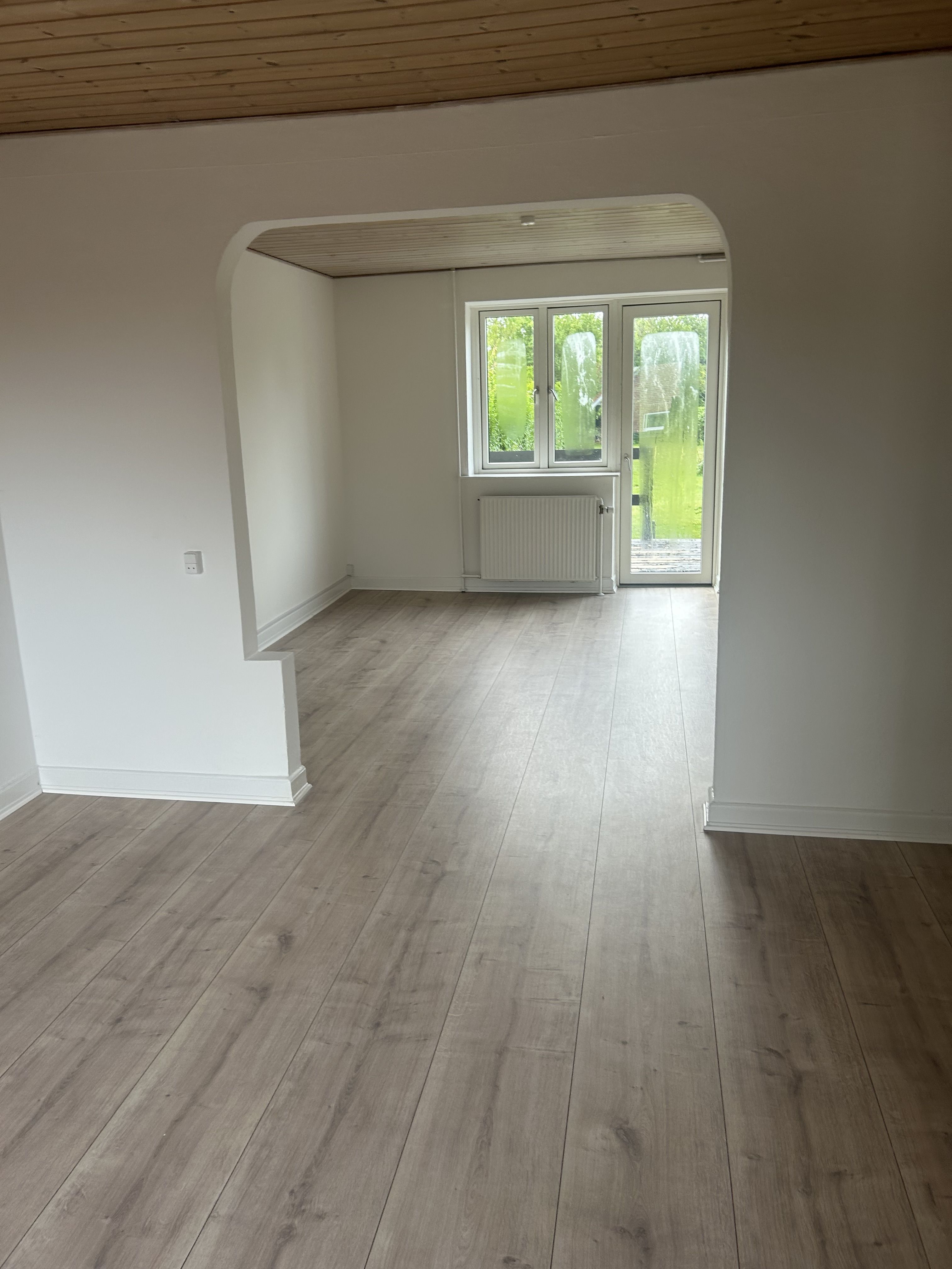 Dejligt hus i godt villakvarter. Husdyr tilladt