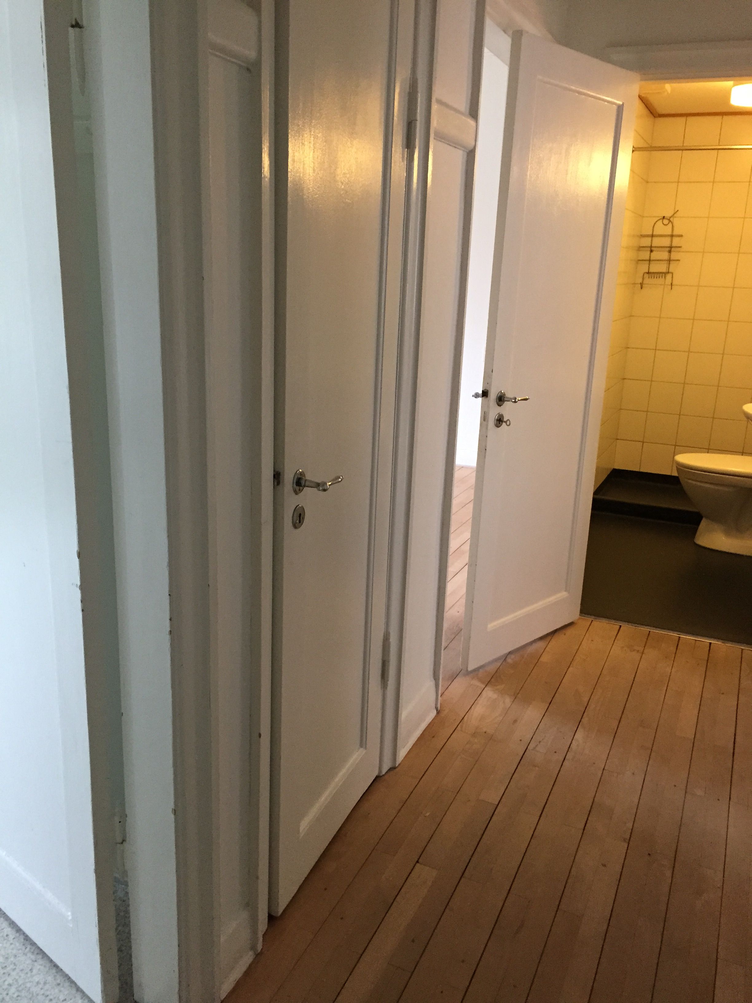Stor 2-værelses lejlighed