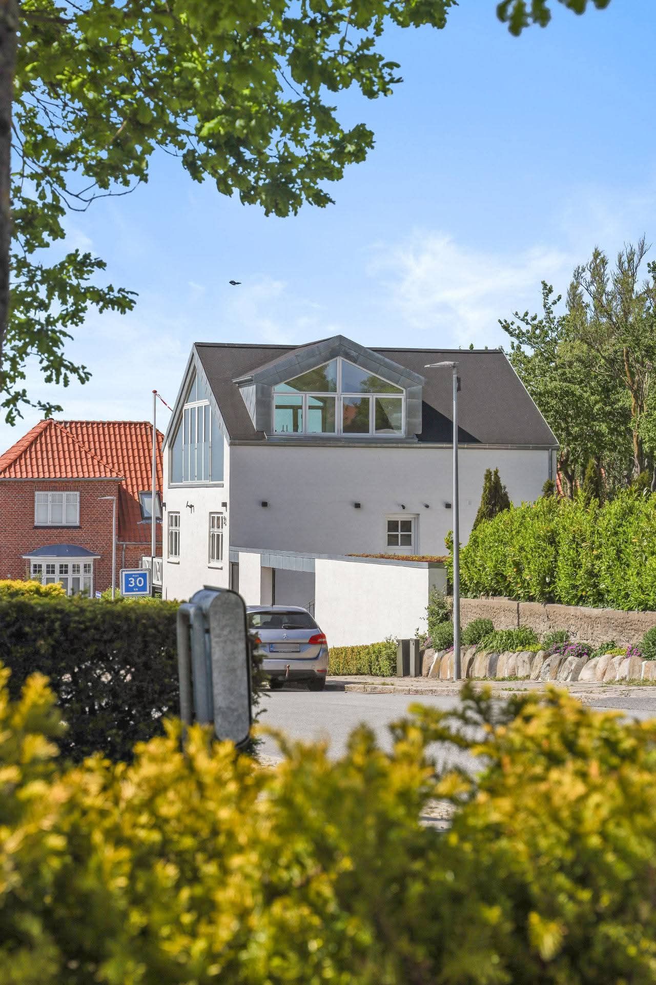 Udsigtsvilla til leje med fitnesscenter