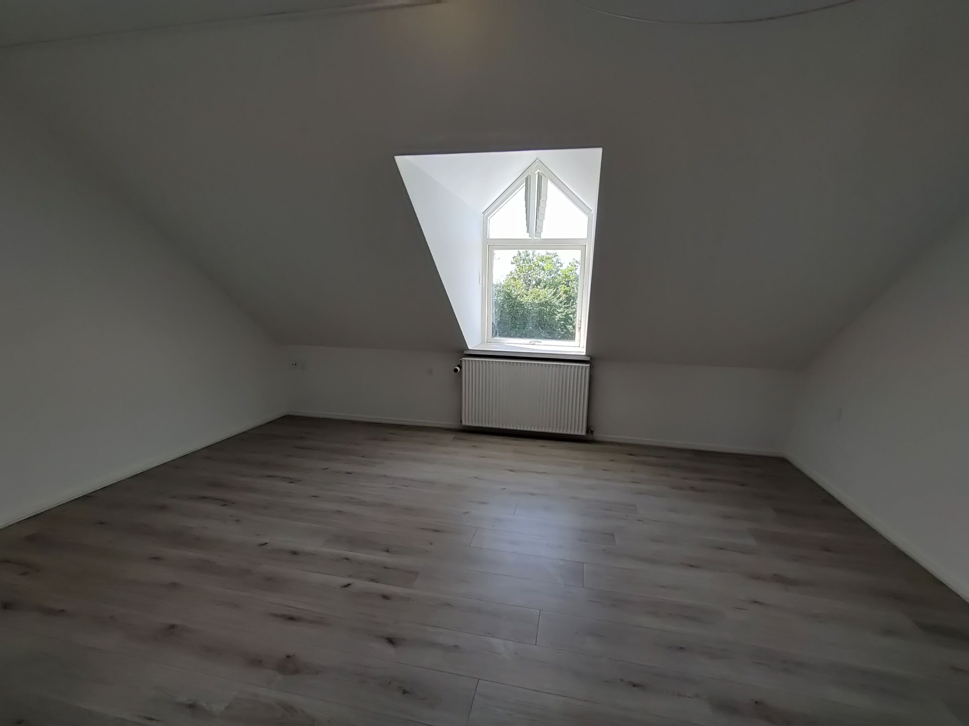 Nyrenoveret lejlighed nær Vejle, Jelling og Tørring