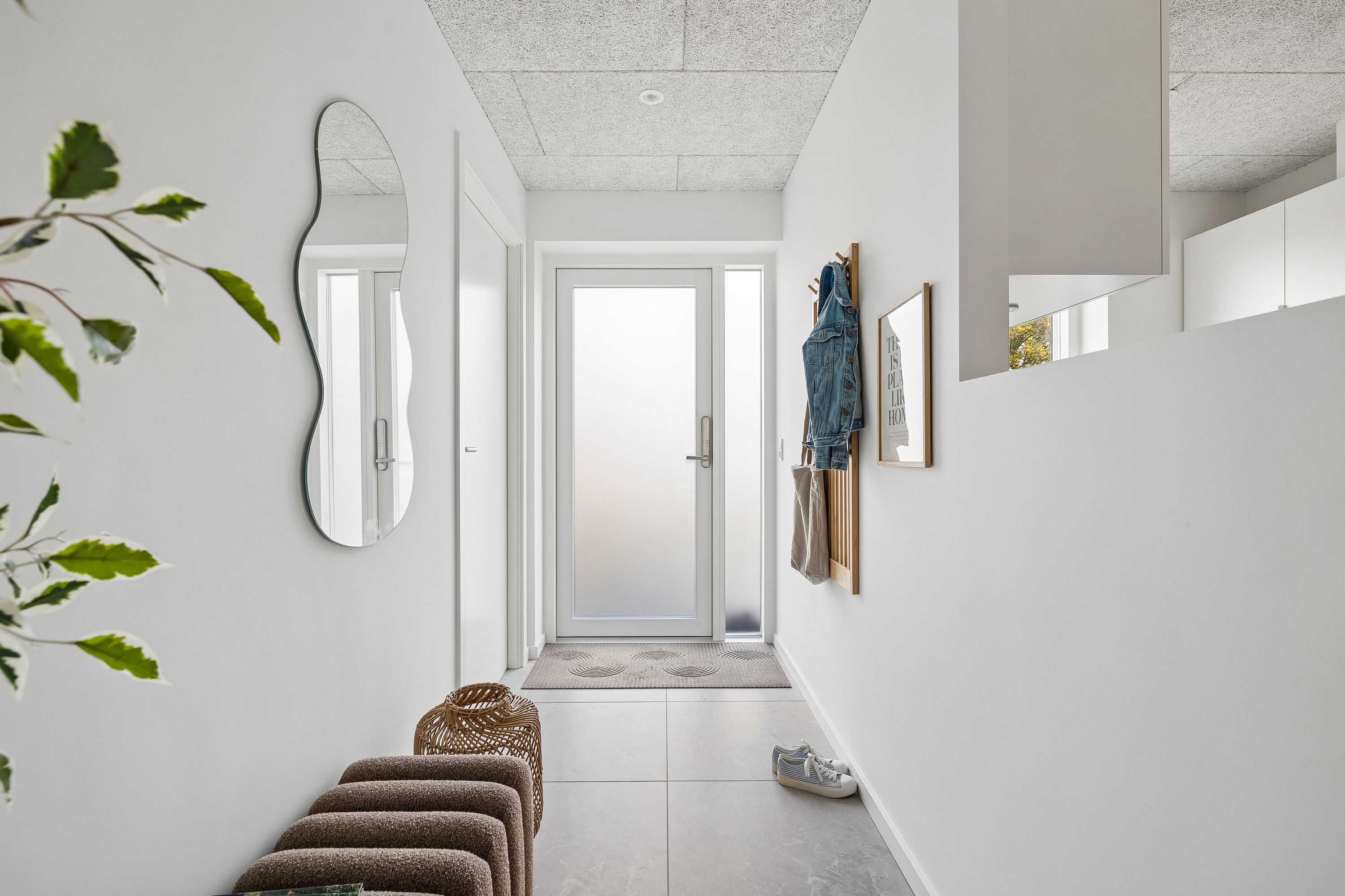 Familievenligt nyopført rækkehus i Snejbjerg med privat have/terrasse og mulighed for egen ladestander.