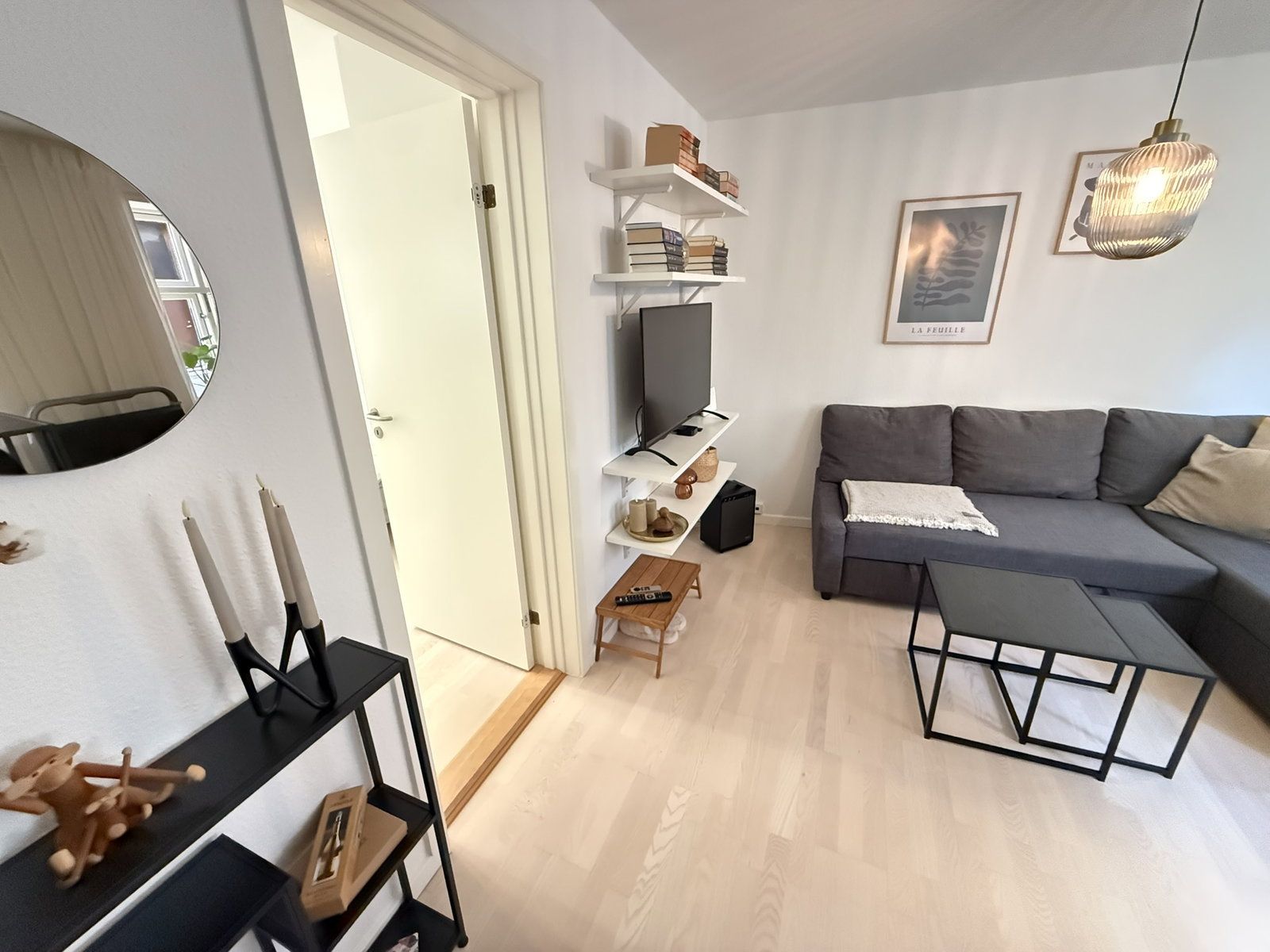 Lys og velindrettet 2-værelses på 54 m2 med vaskesøjle og moderniseret bad