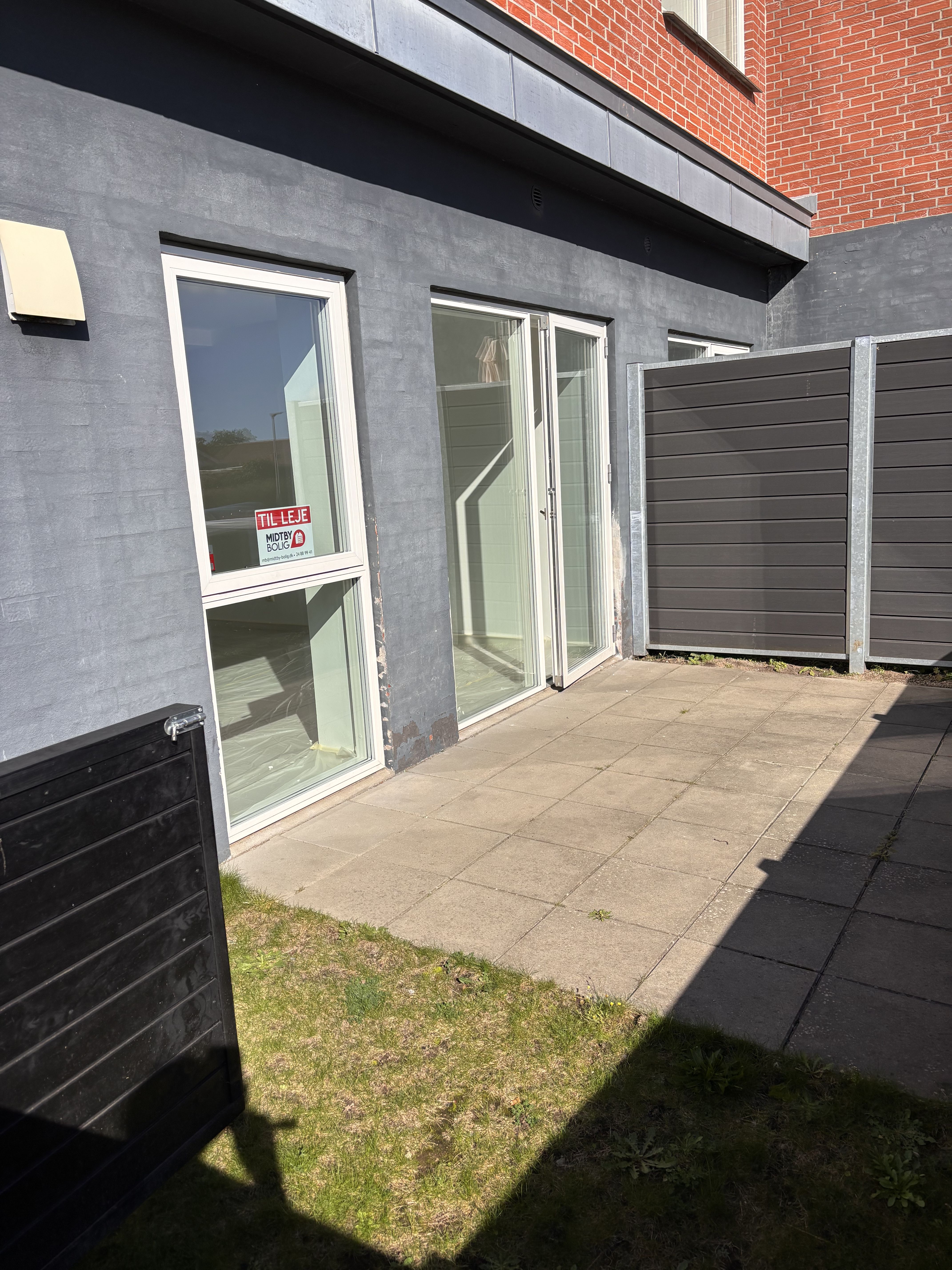 Lys lejlighed med 2 terasser