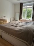 2,5 værelses høj stuelejlighed med altan og grønne omgivelser