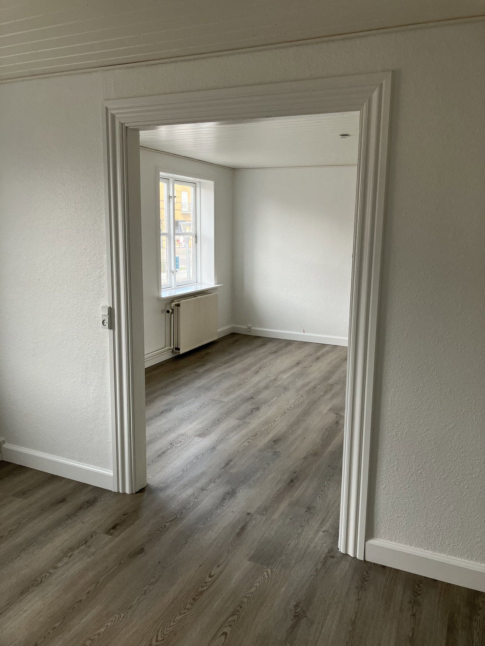 Centralt belliggende lejlighed ved Rema 1000 i Hals.