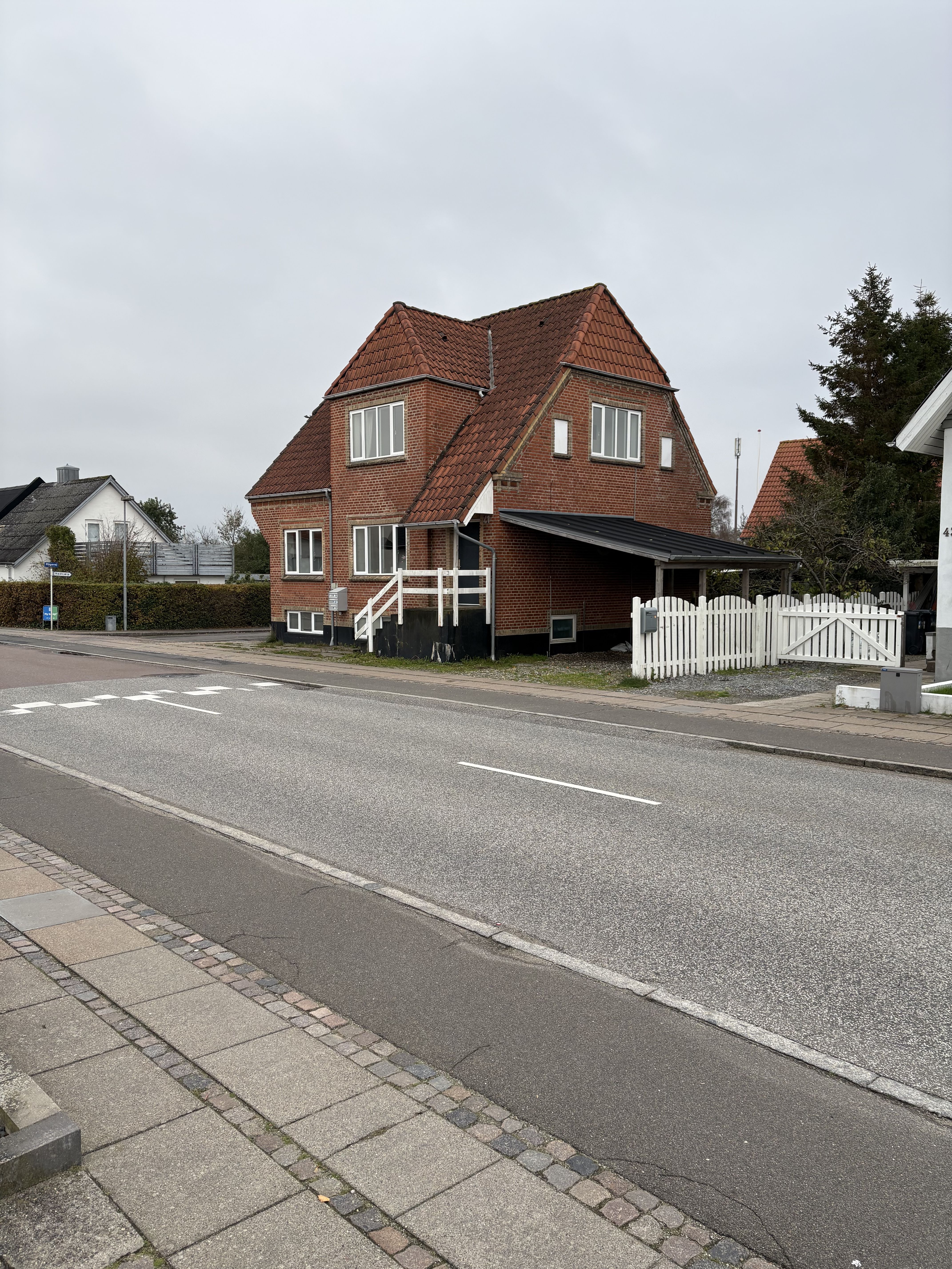 Hyggelig 1.sals lejlighed