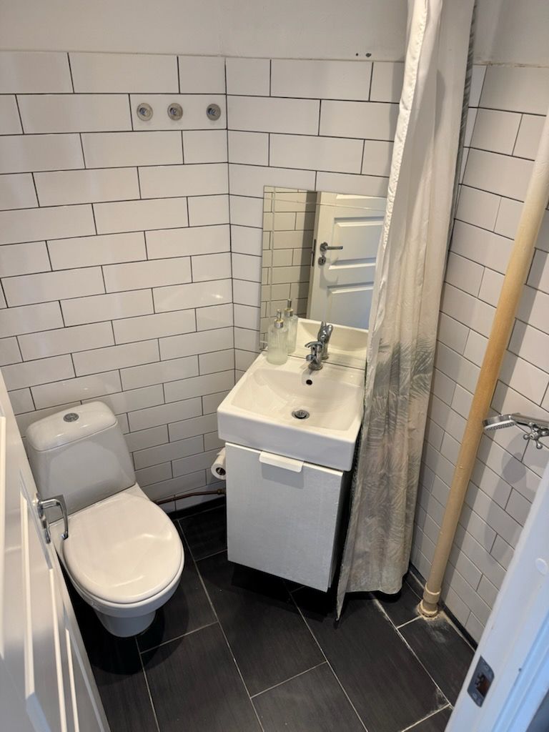 Skøn 2-værelses lejlighed med stor, solrig altan på Amager