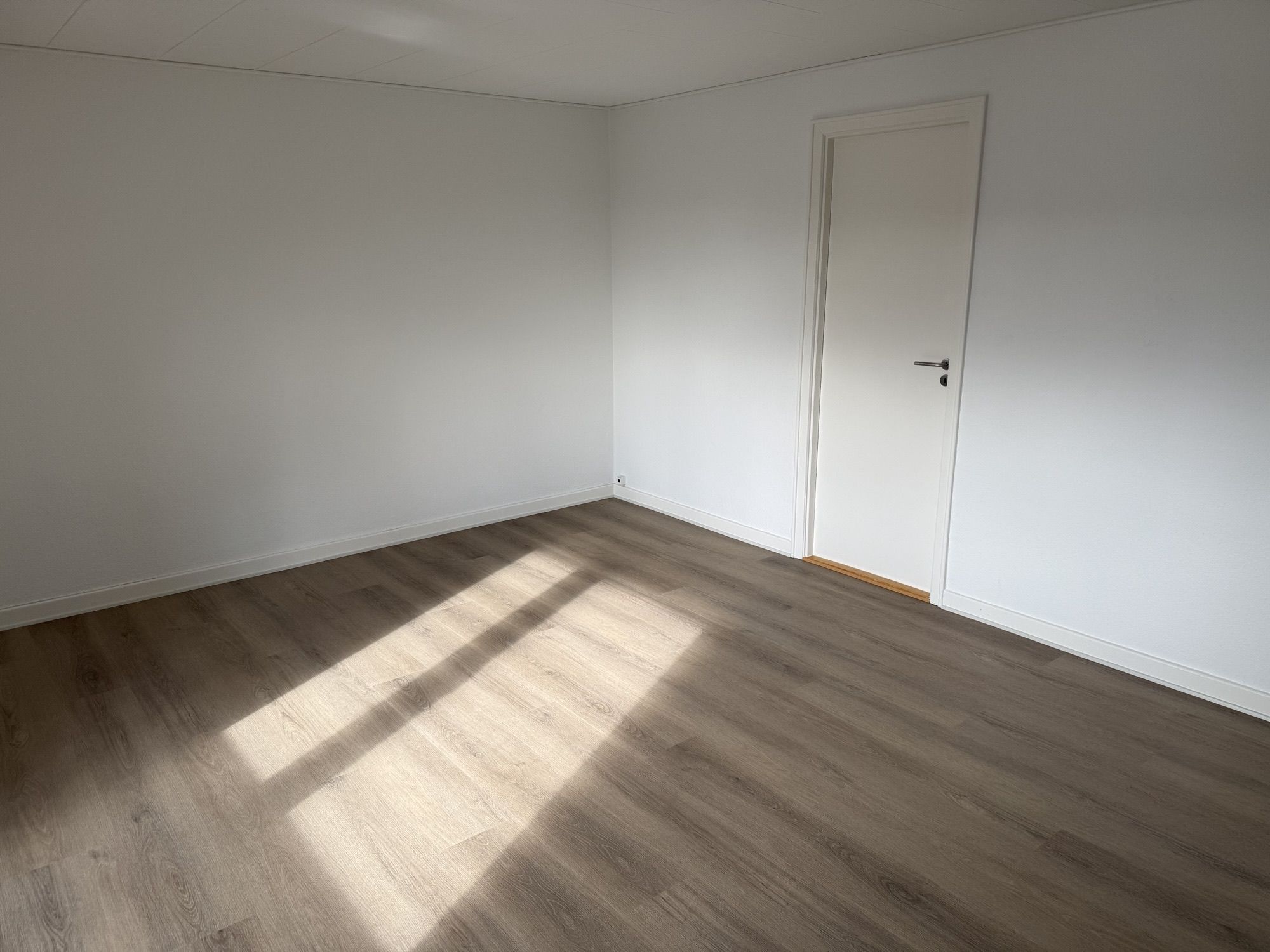 Kvist lejlighed tæt på banegård