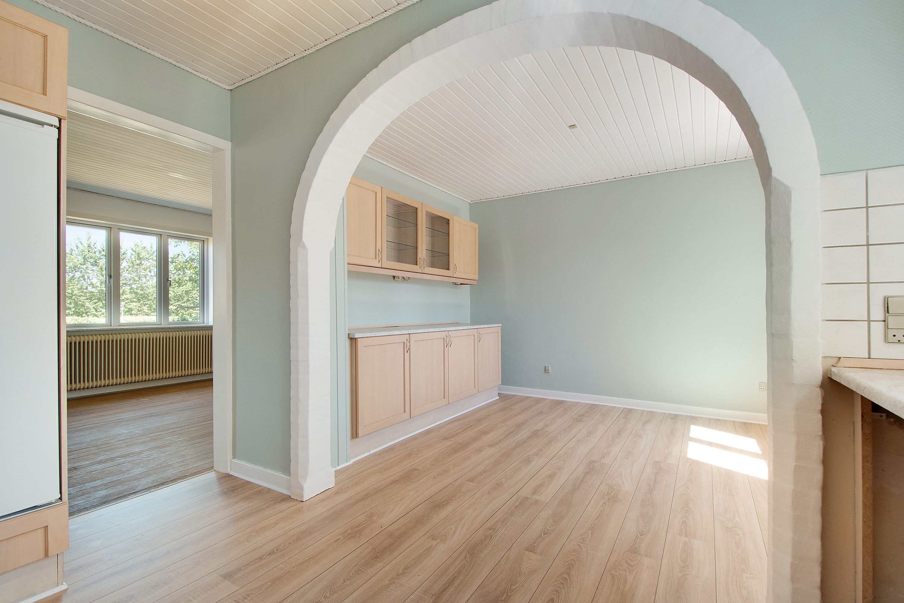 Hus i 3 plan med garage