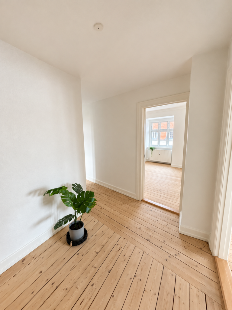 Delevenlig 4’er med gratis parkering
