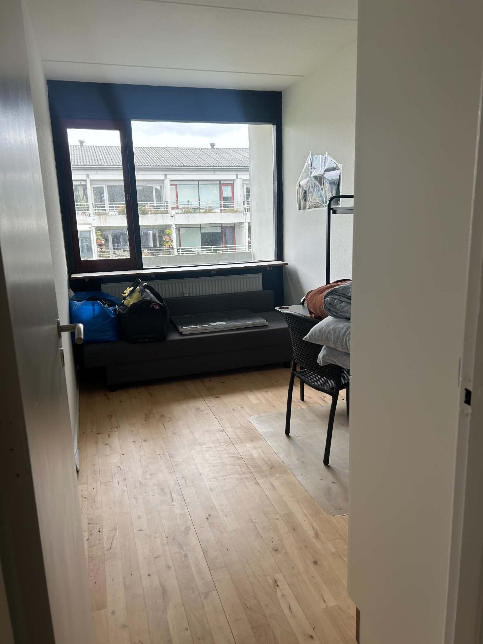 Lys og rummelig lejlighed til leje
