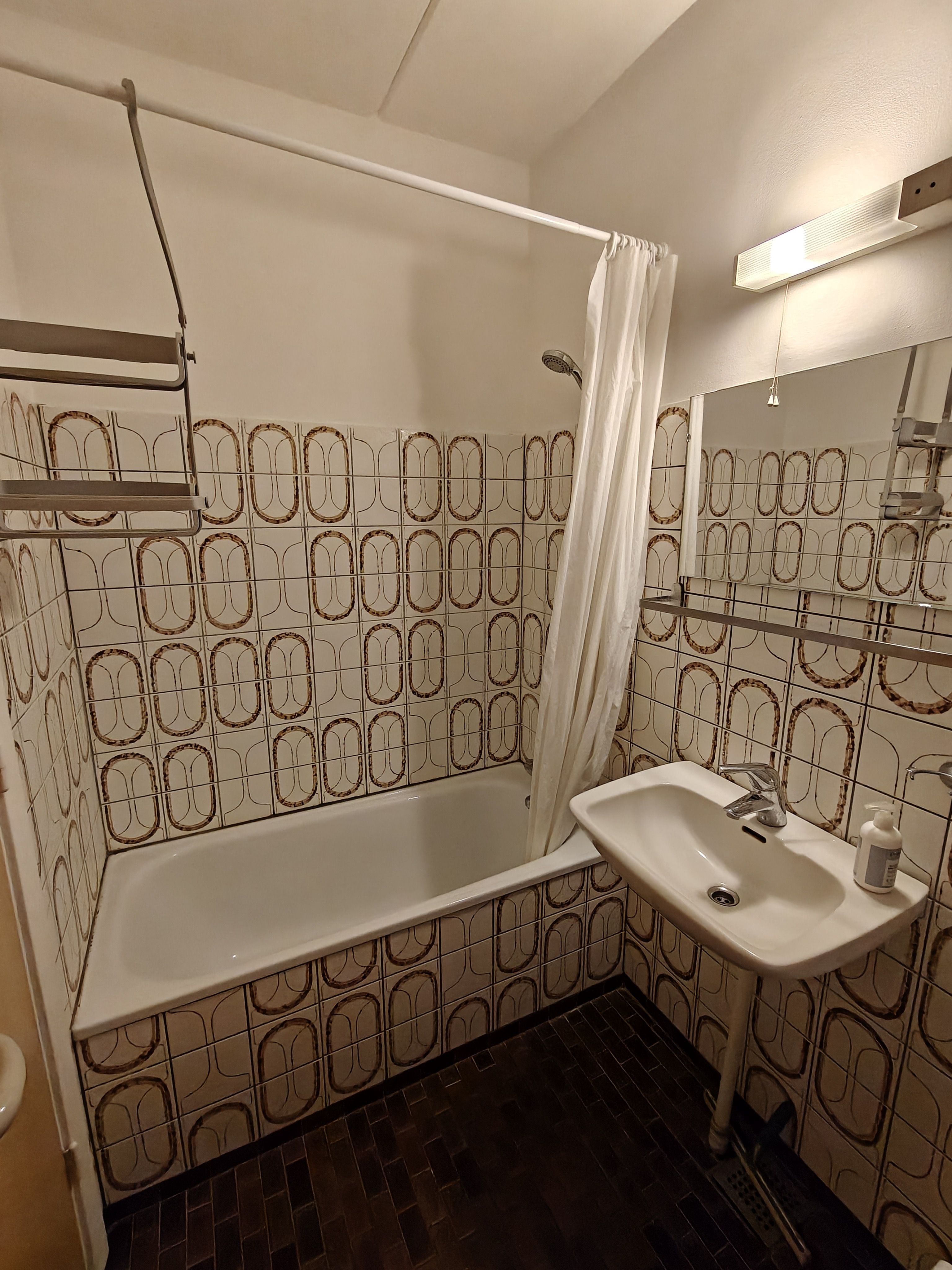 Furnished studio