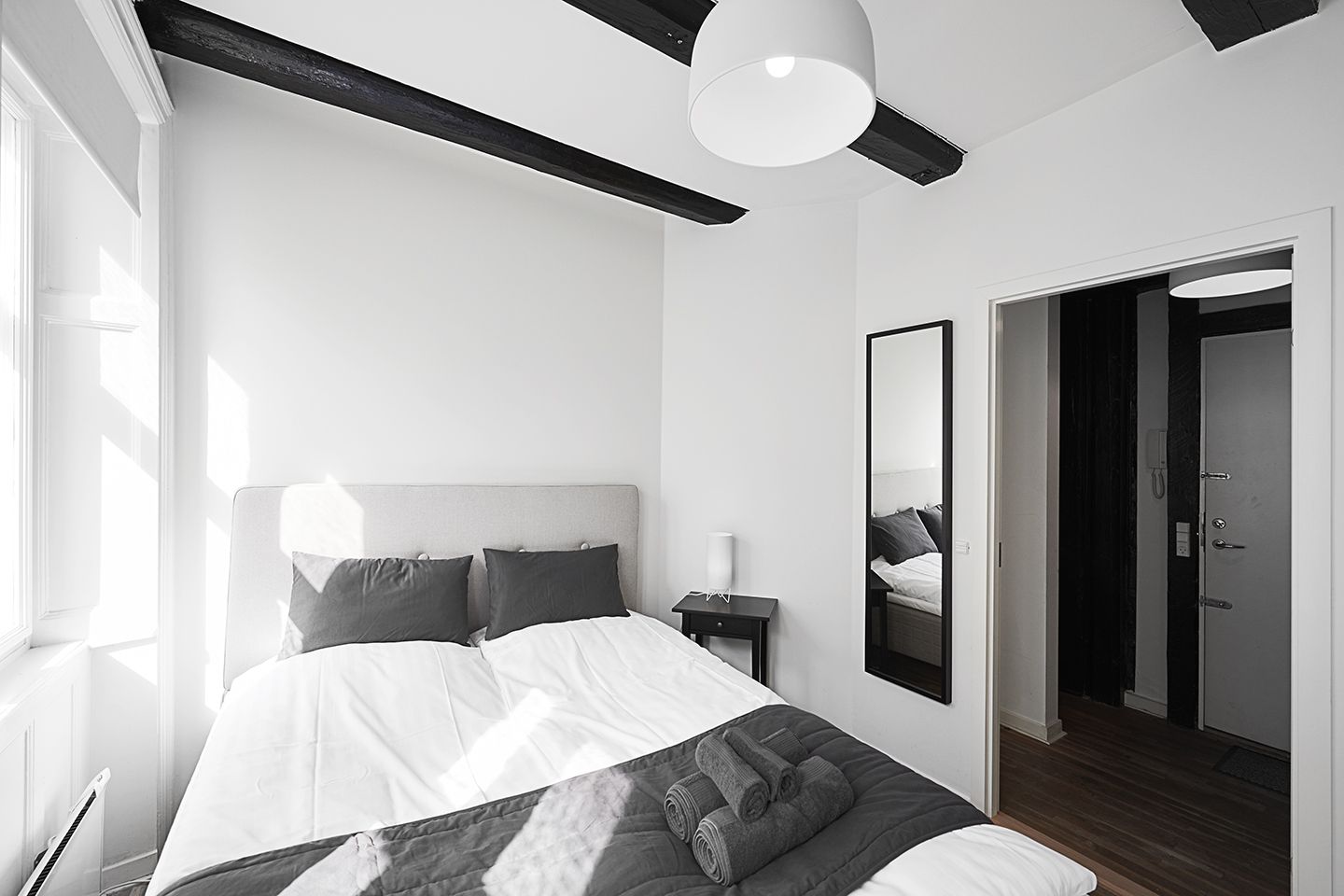 Charming 2-BR apartment in the city center