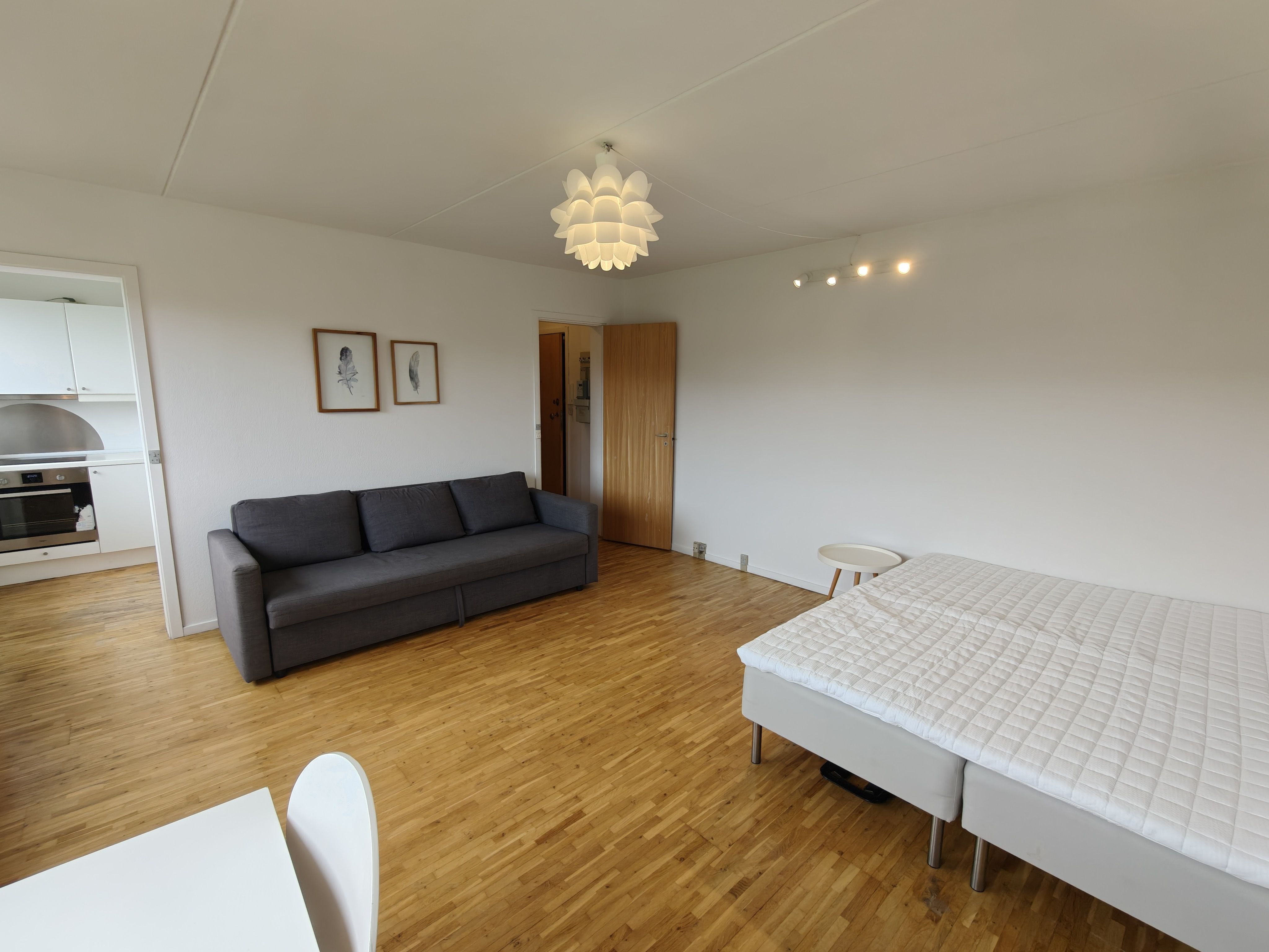 Furnished studio