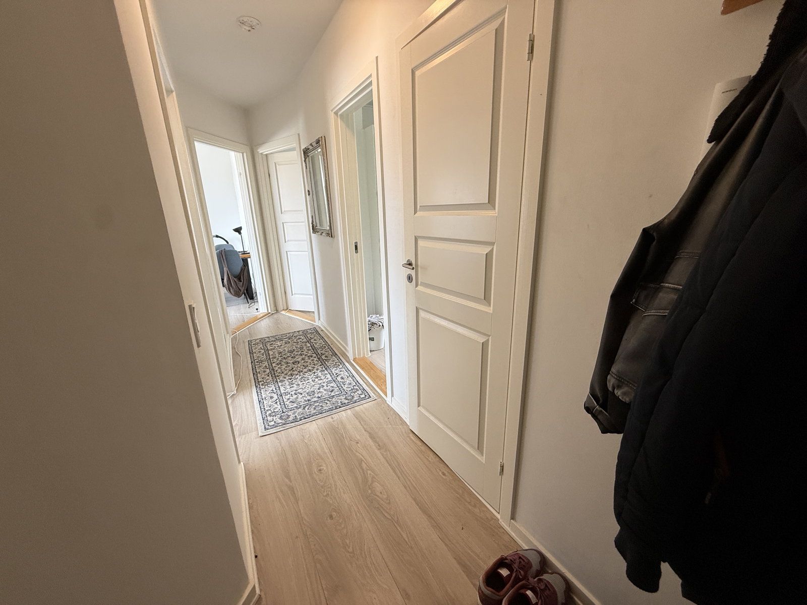 Lys og velindrettet 3-værelses på 75 m2 med rummelig stue og funktionelt køkken