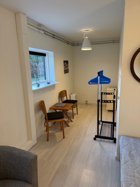 Nice room available from 1/11
