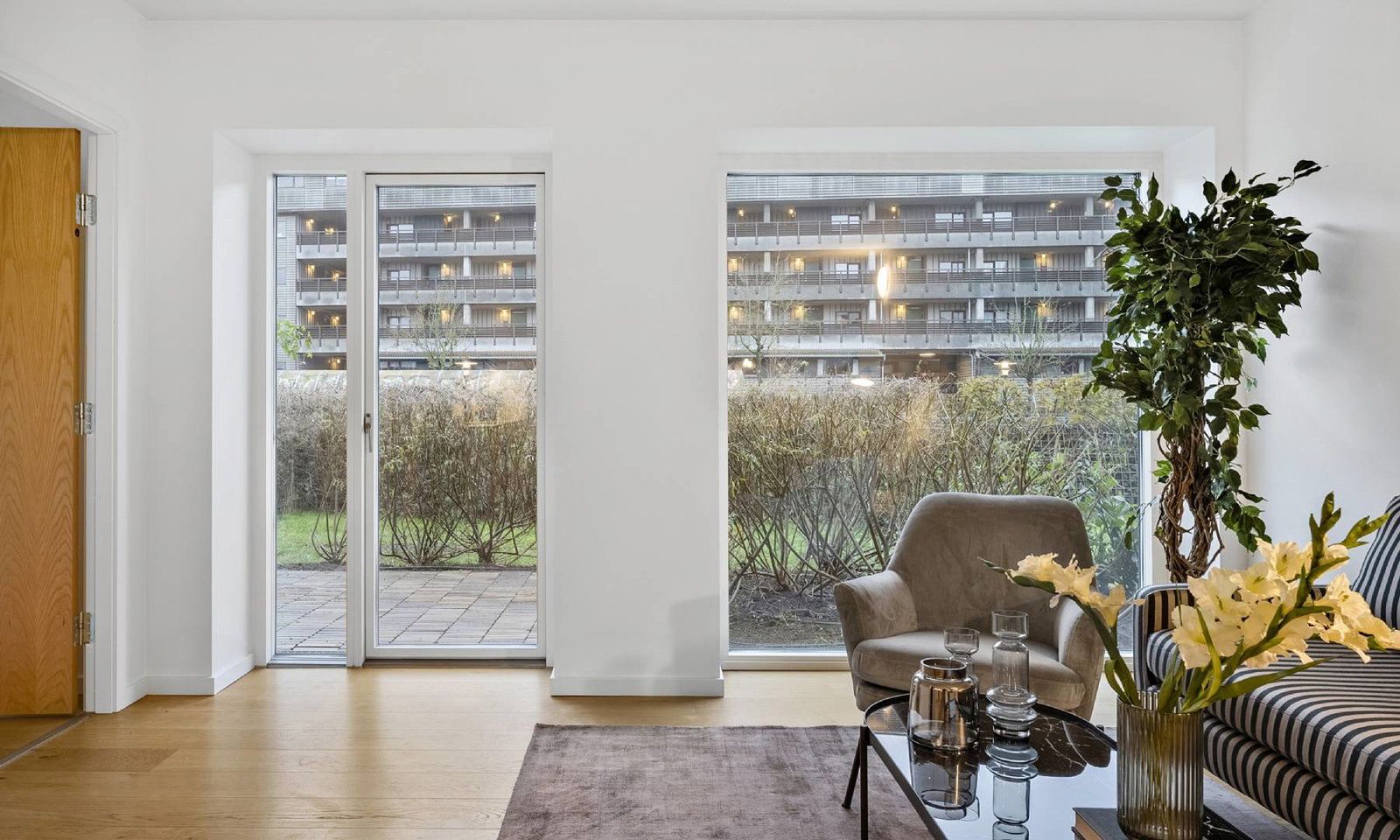Velindrettet 4-værelses lejlighed i hjertet af Frederiksberg