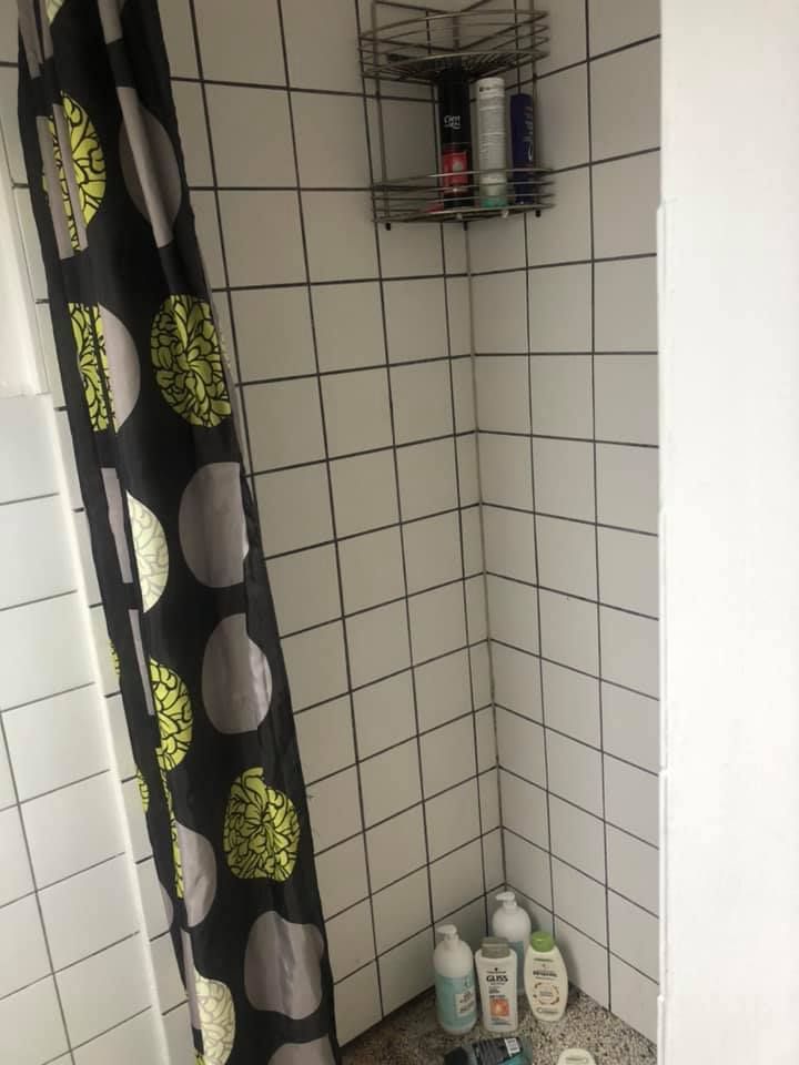 Bo centralt på eget værelse i Hjørrings gamle bydel