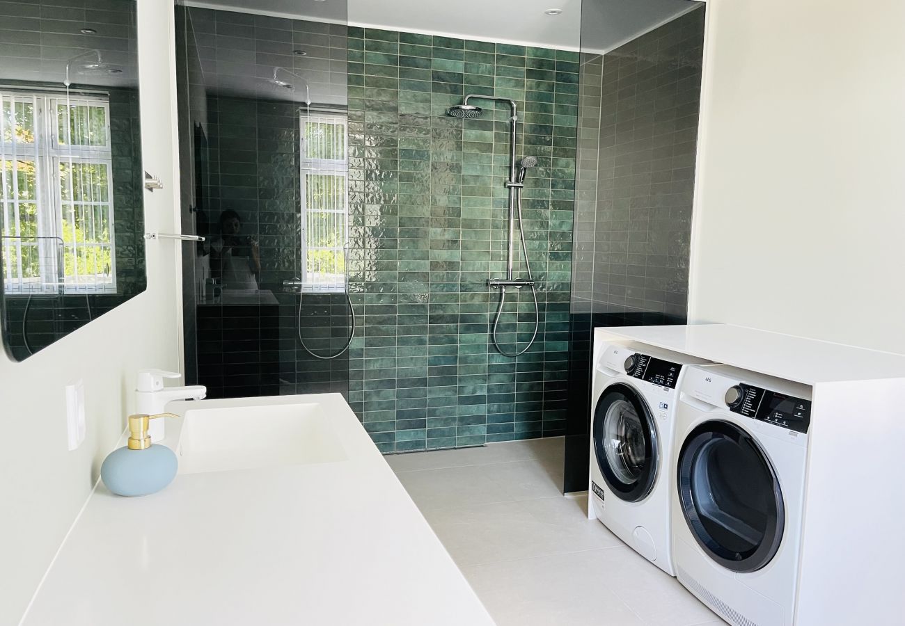 141 m² delevenlig lejlighed med parkering i Hasseris