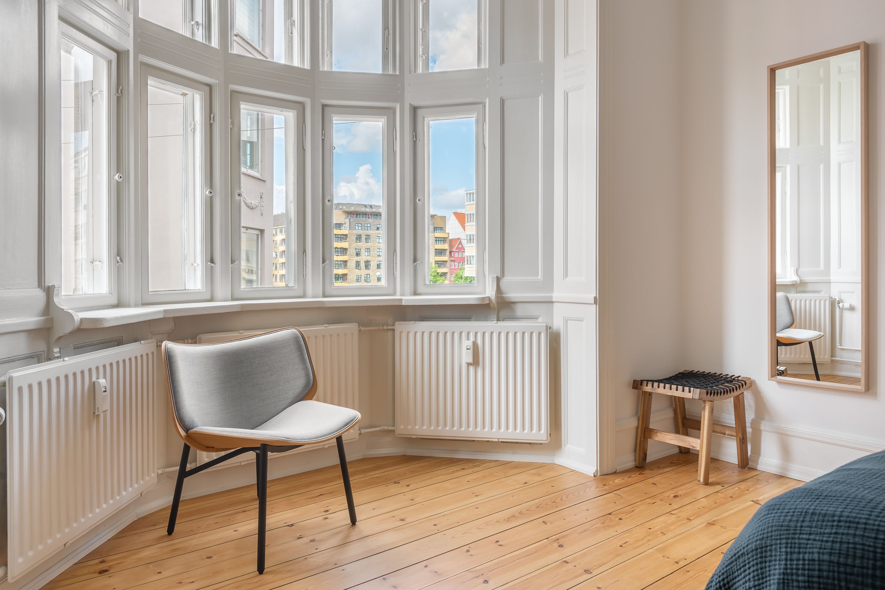 Furnished co-living apartment for working professionals
