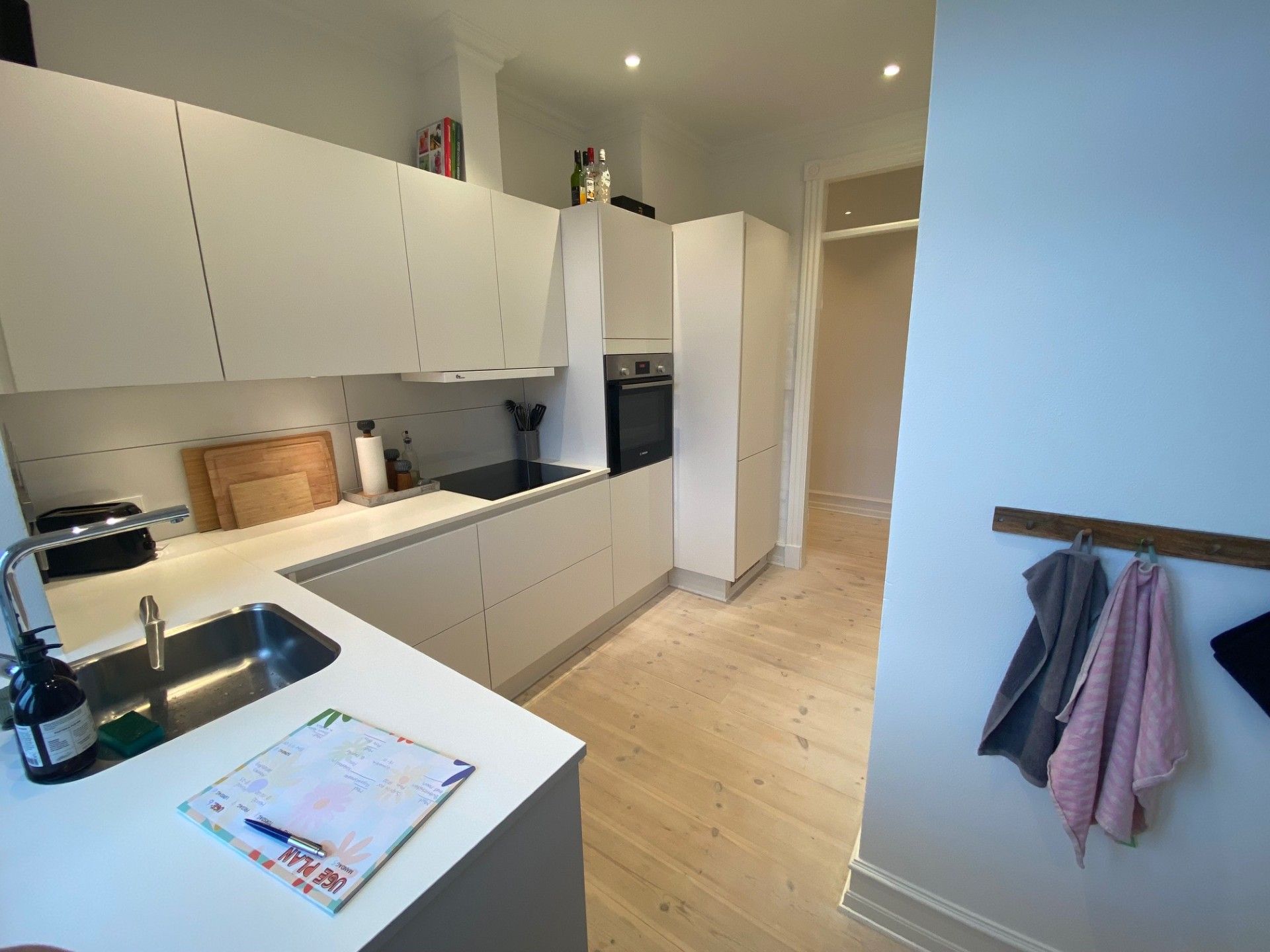 Totalrenoveret 3-værelses lejlighed på 86m² i Esbjerg Centrum. 