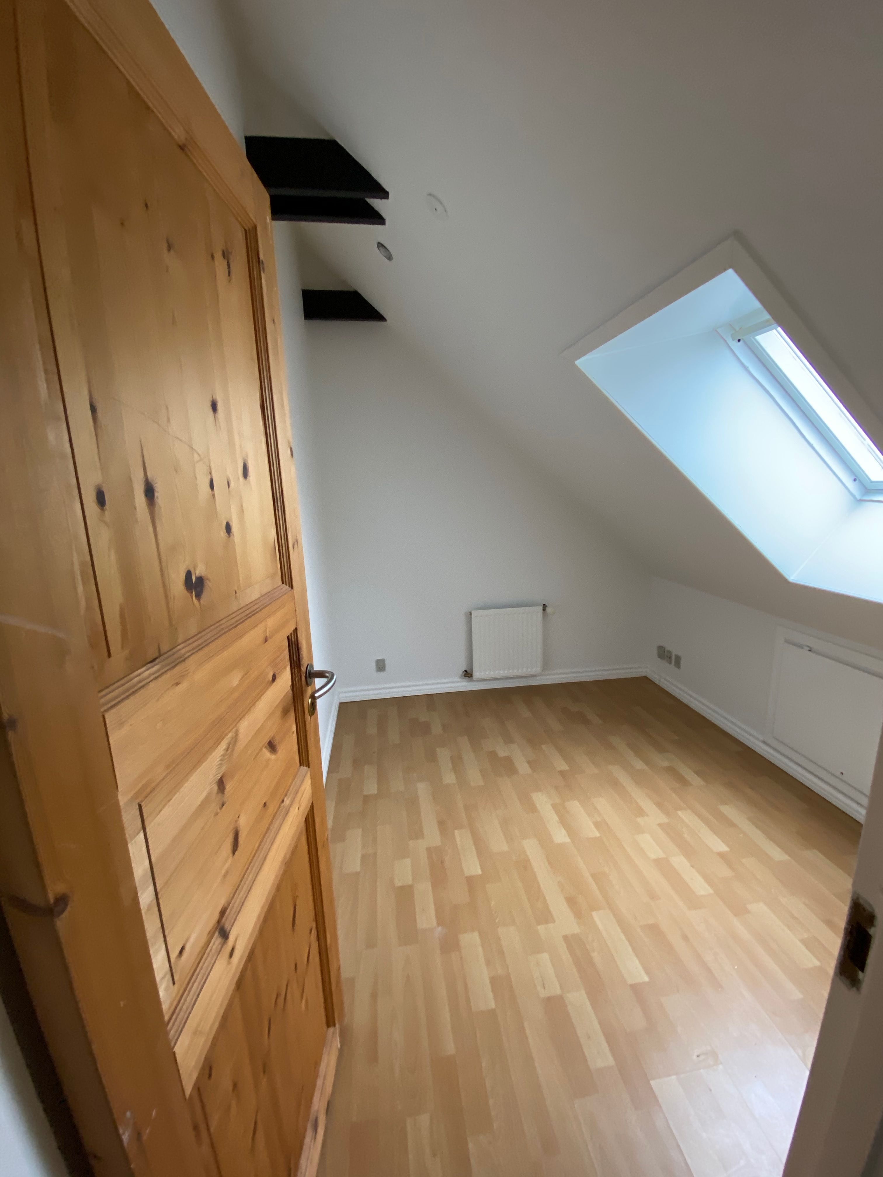 Rækkehus med egne have, i centrum - Nyrenoveret !
