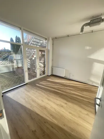 Lys, nyere stuelejlighed i hjertet af Nykøbing F