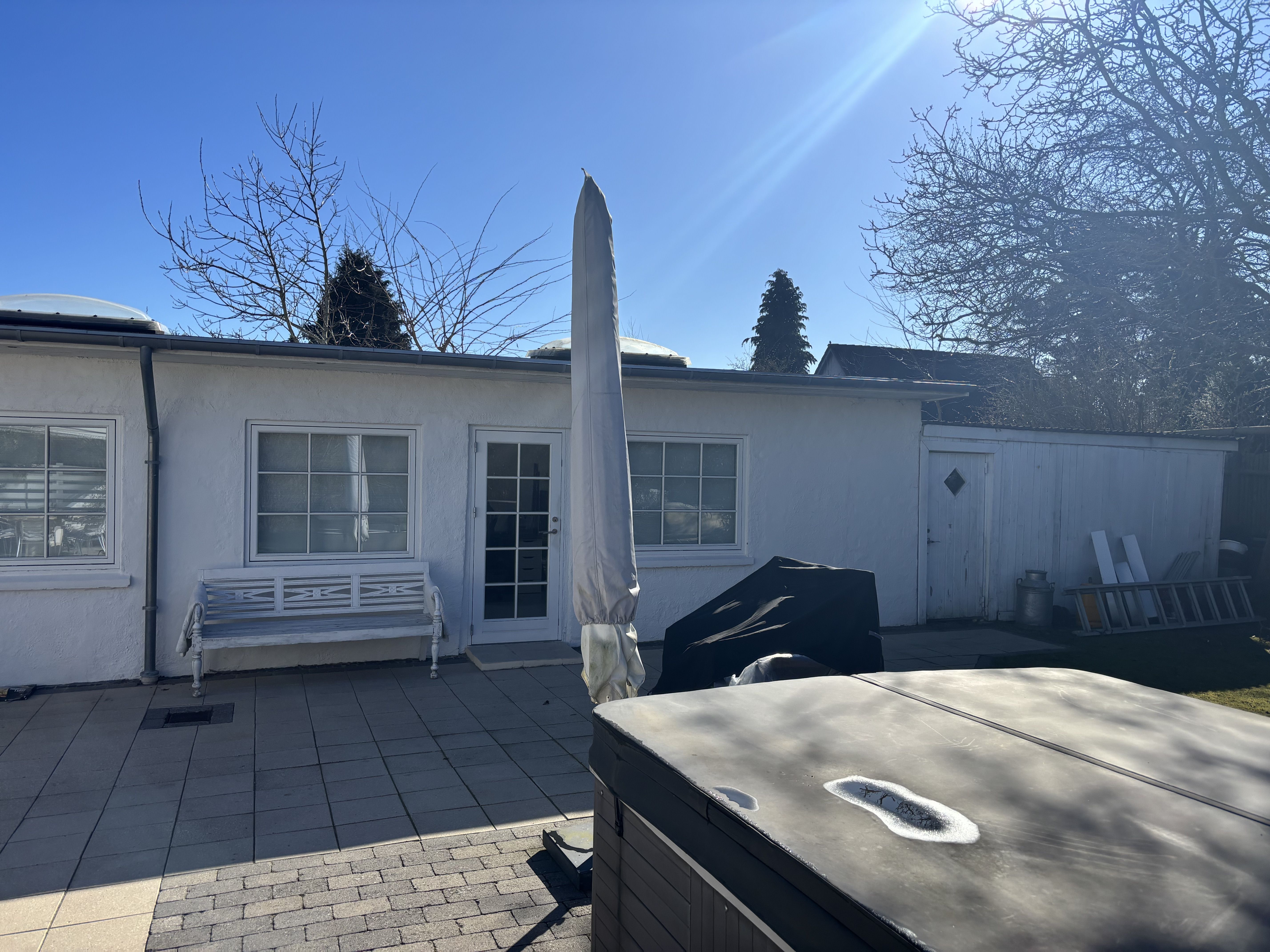 60 kvm Anneks i Lyngby med adgang til forhave og terrasse.