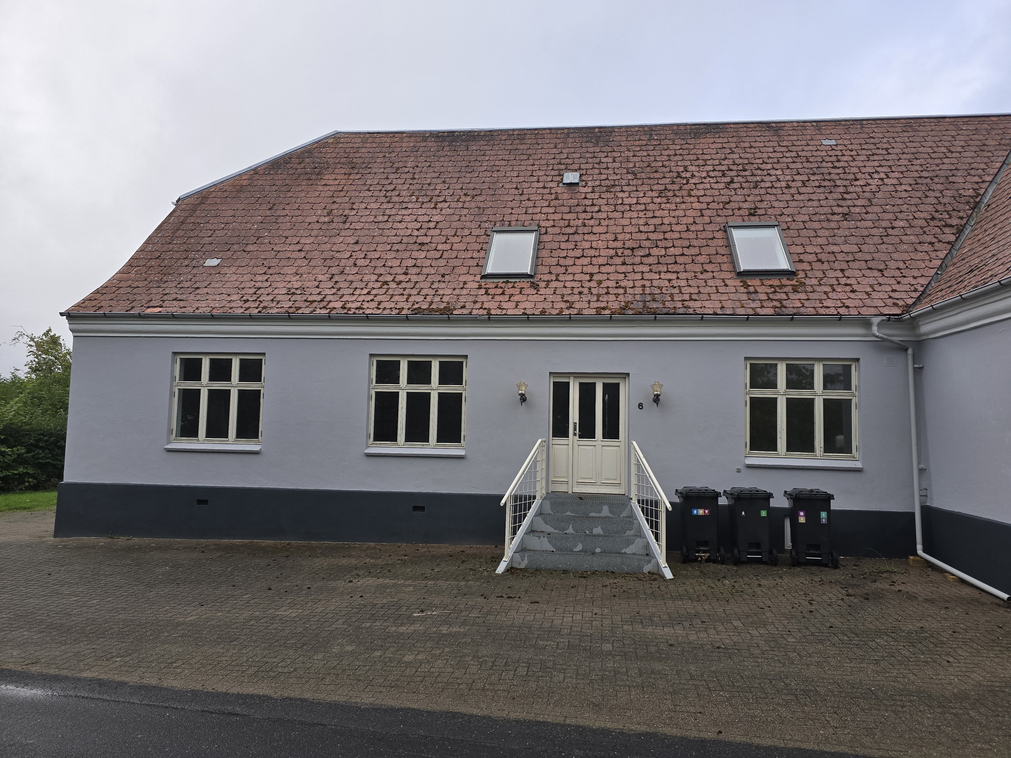 Udlejning af stort hus i rolige omgivelser på landet