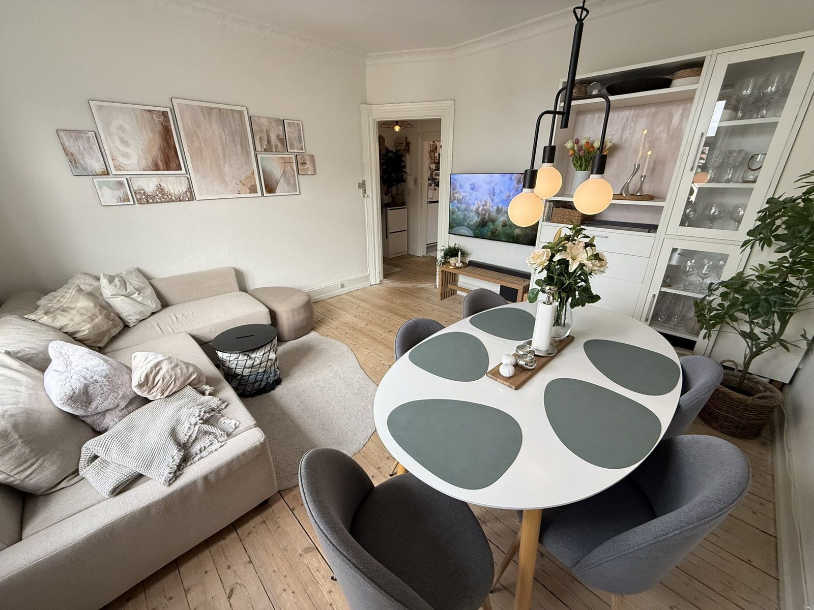 Lys og velindrettet 2-værelses med højt til loftet og separat køkken – 57 m2, photo 2