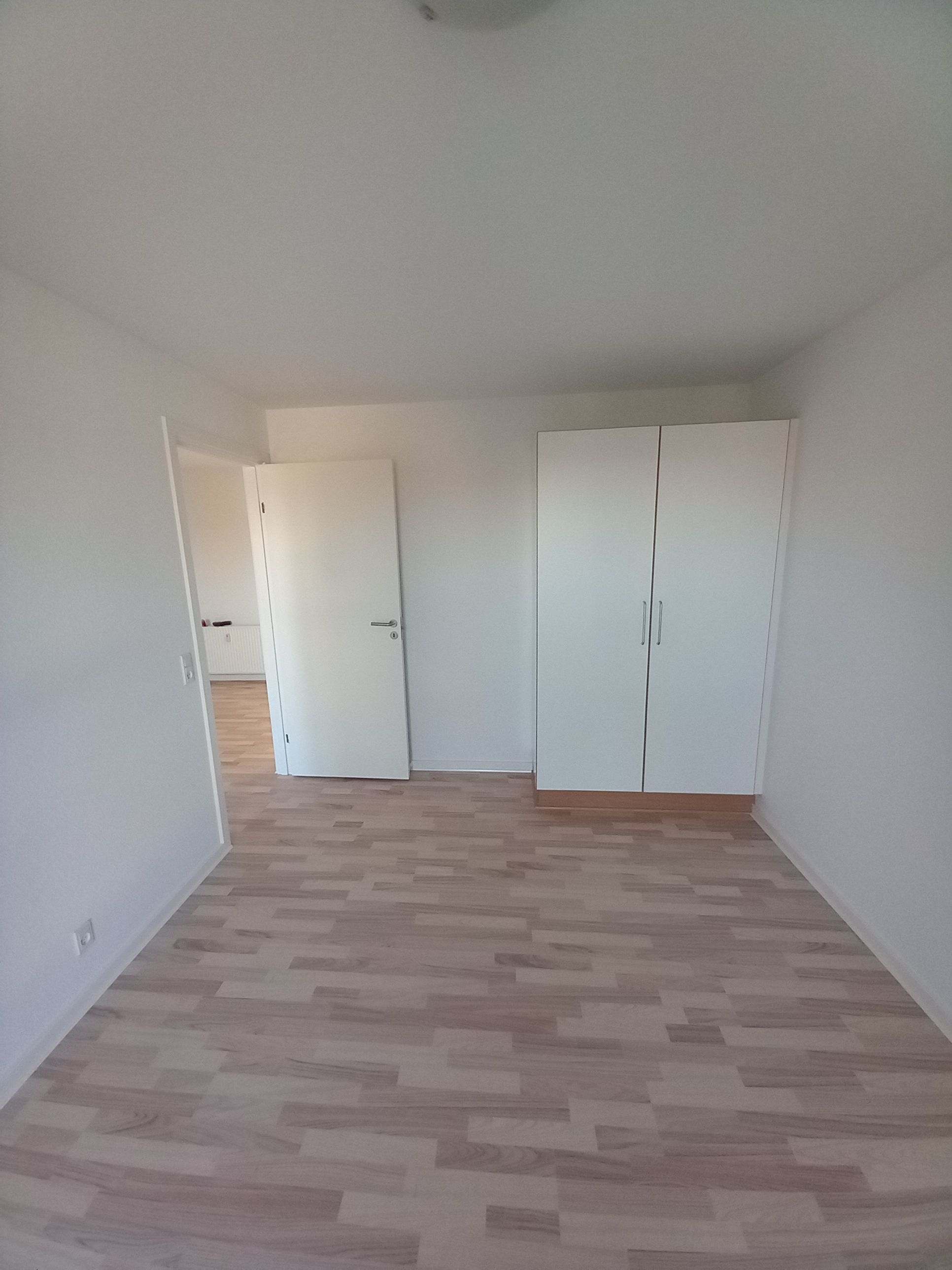 Ældrevenlig 2-Værelses Lejlighed med Altan og Parkering tæt på Centrum, photo 2