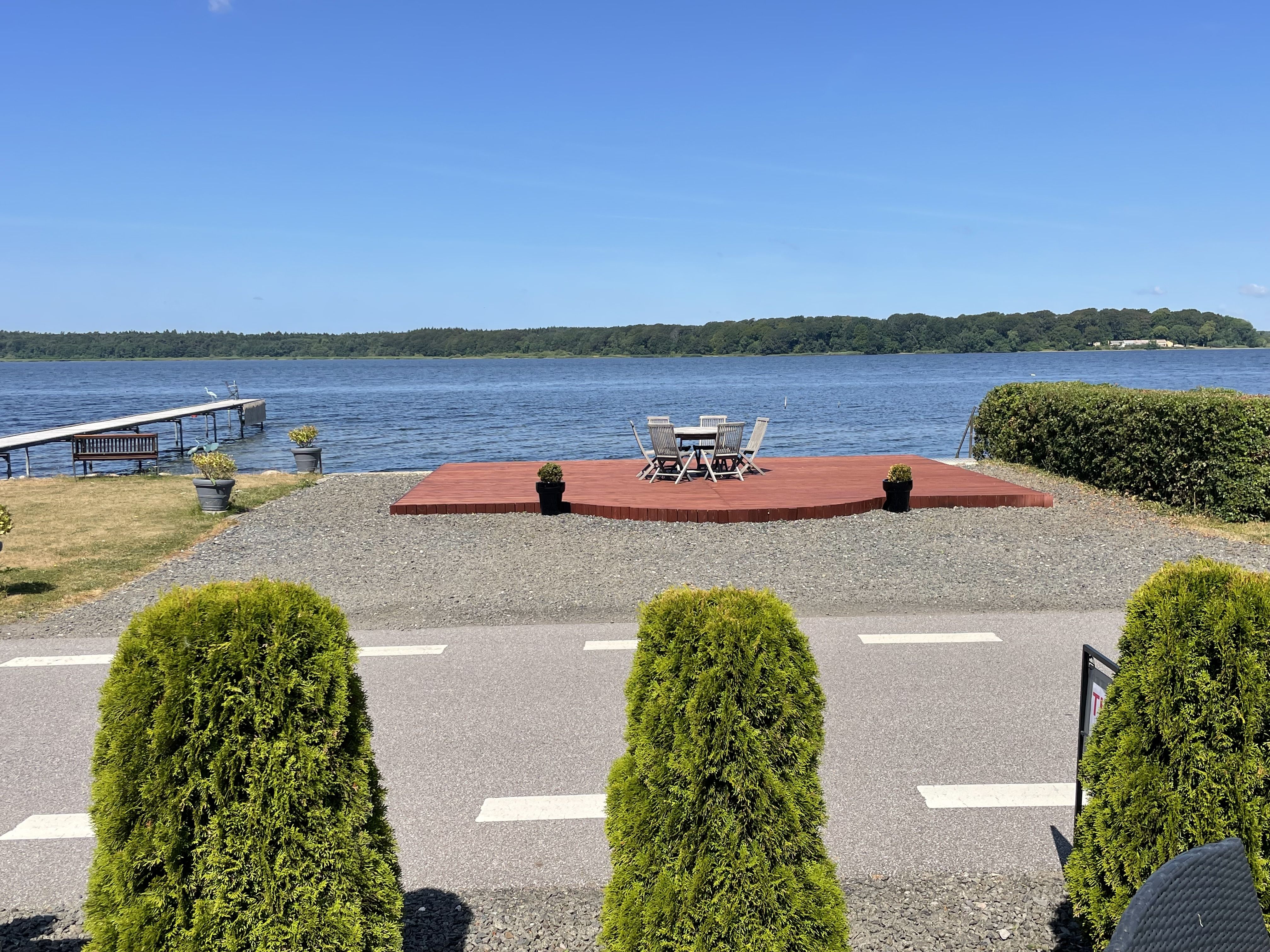 Fjordhuset i Dania - med privat terrasse til vandkanten