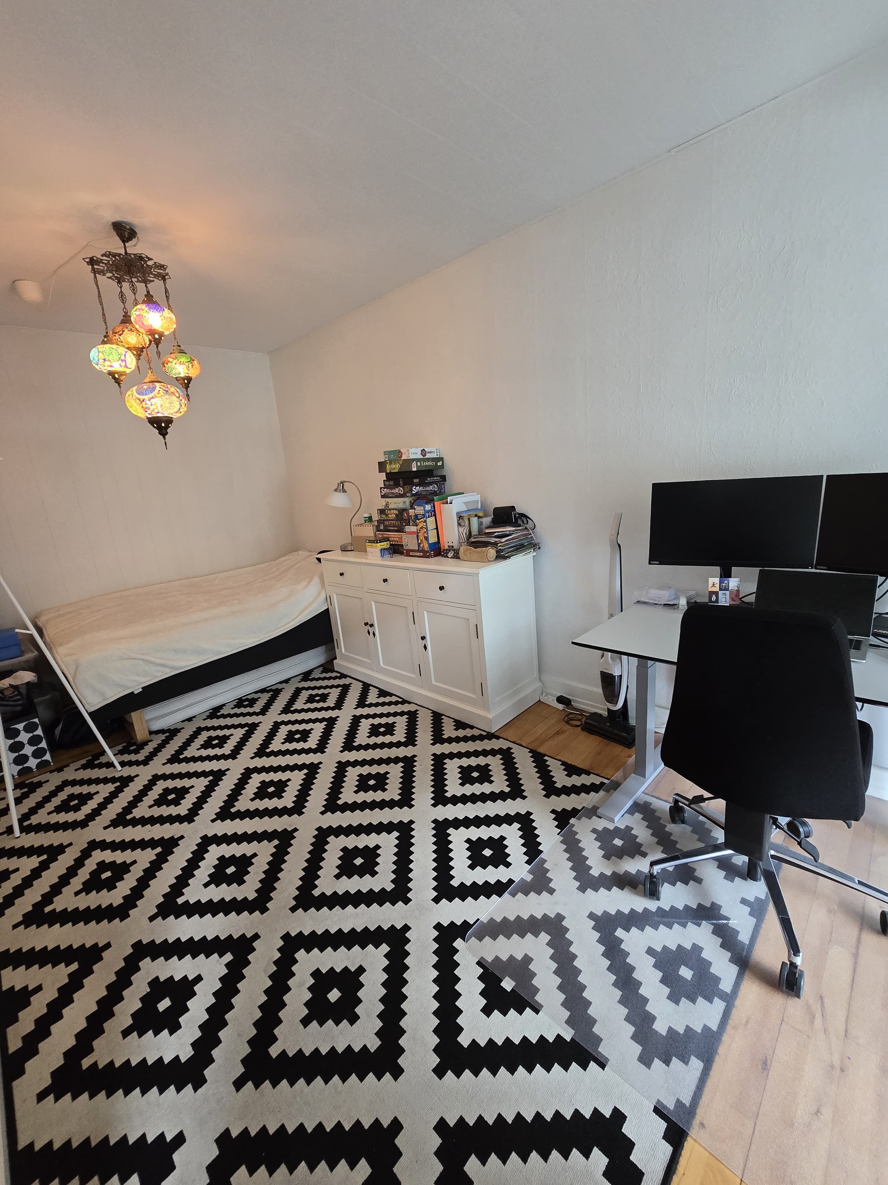 Two bedroom flat for rent 