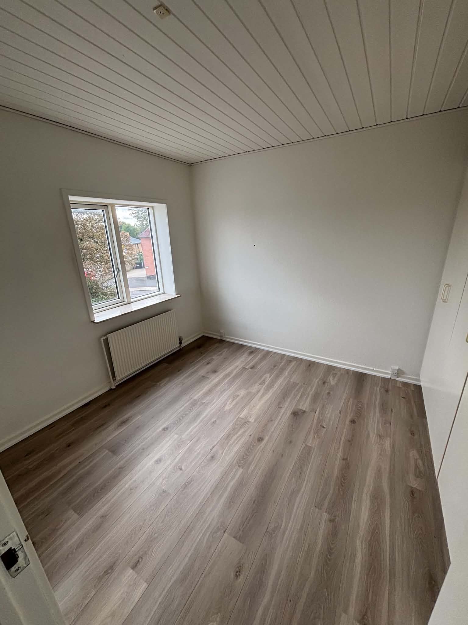 Lys 2-værelses lejlighed i Hedensted – 59 m²