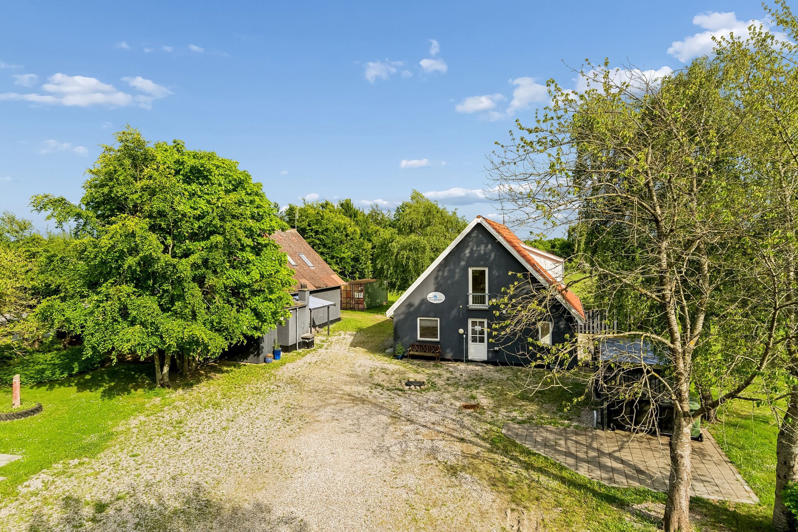 Attraktiv ejendom med gode rammer for botilbud