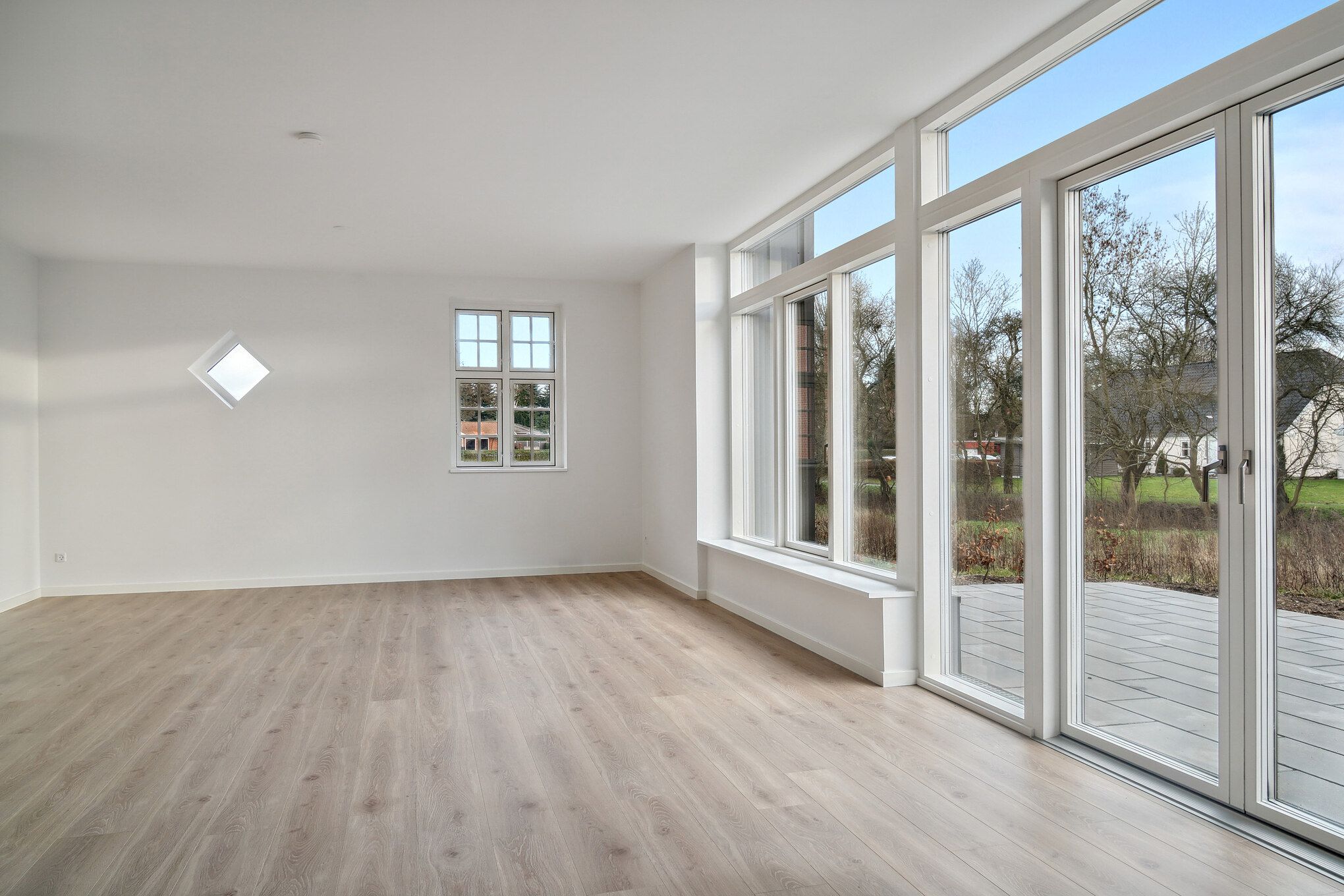EGEN TERRASSE, HUSDYR TILLADT, PARKERING, GULVVARME