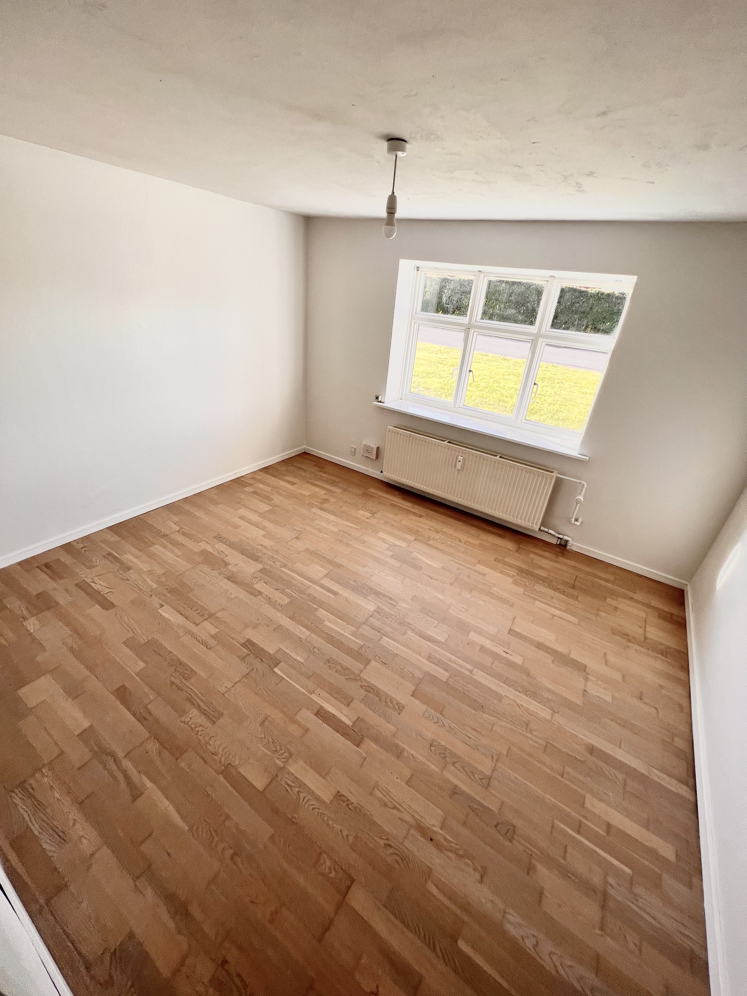Stor Lys Lejlighed i hyggeligt område i Aalborg Vestby.