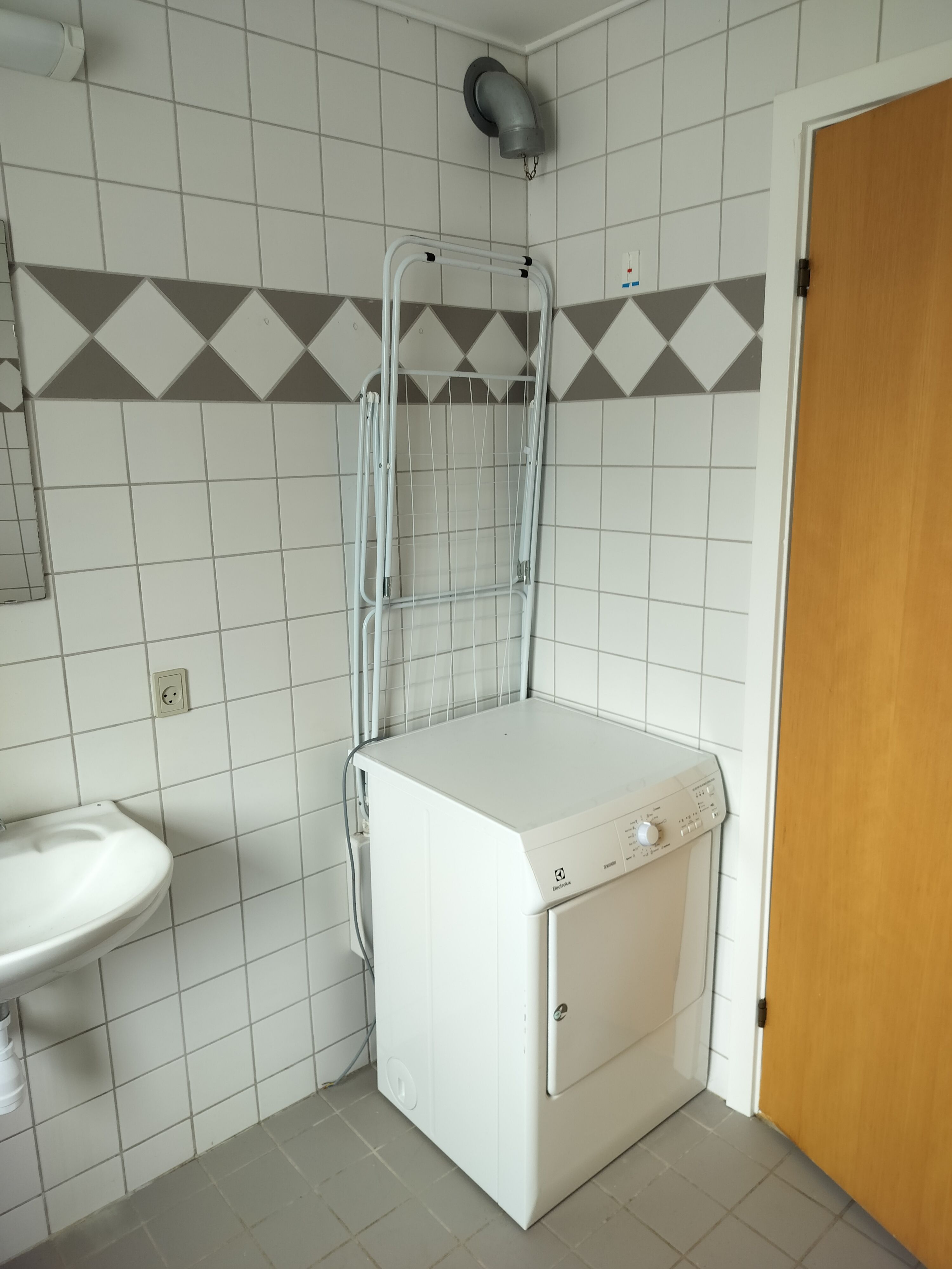 Hyggelig stor 2 værelses lejlighed 