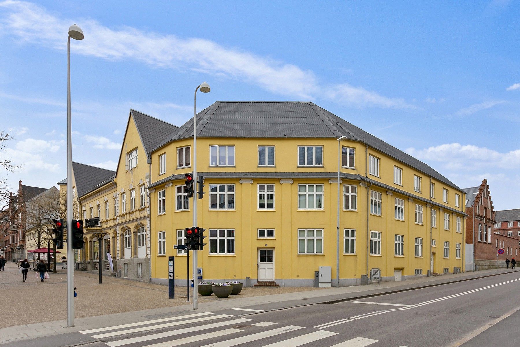 Stor 2-værelses lejlighed i Esbjerg centrum