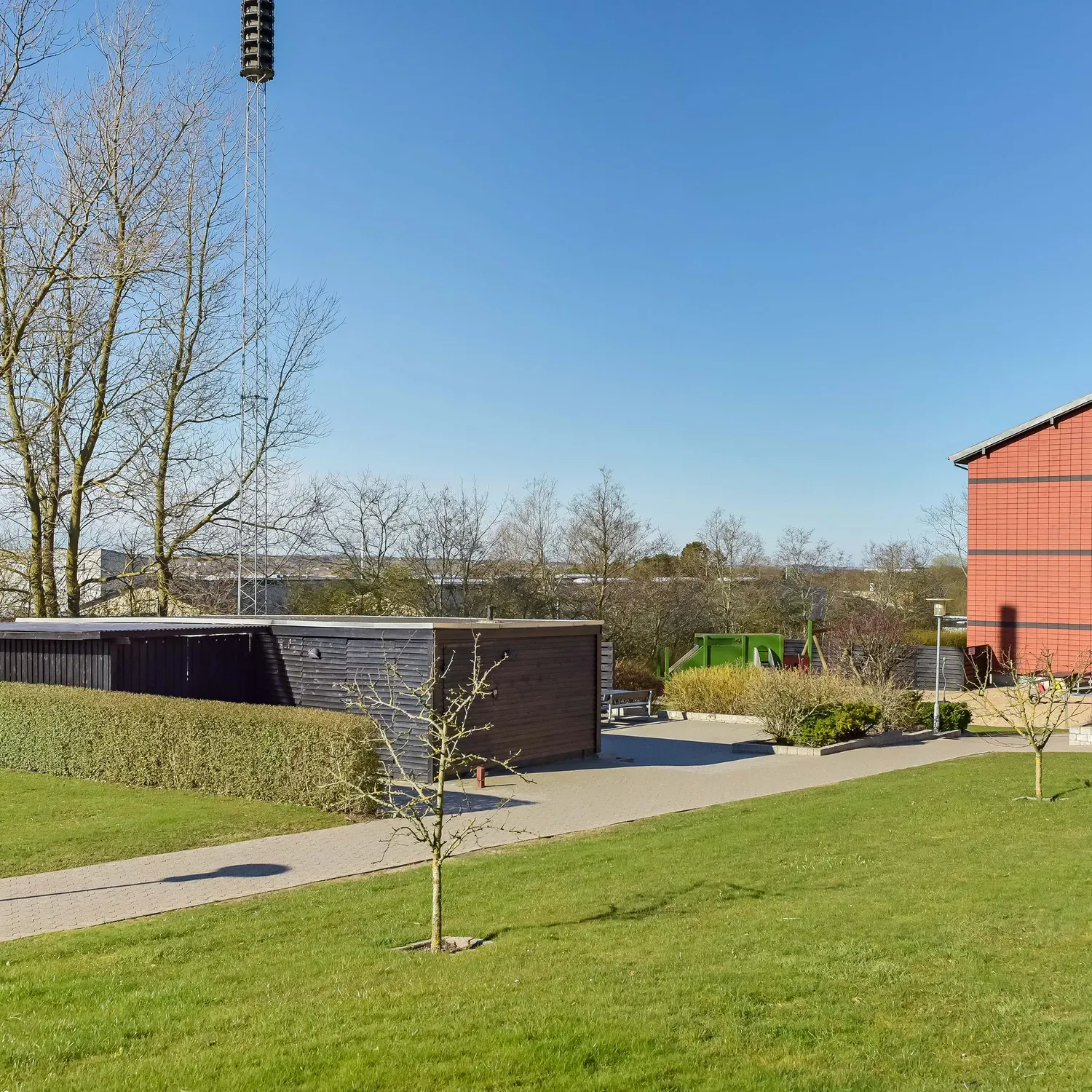 Denne afdeling har opskrivning til venteliste via BoiNord. Det betyder, at du skal stå på venteliste i BoiNord, hvis du ønsker at bo i en af Lejerbos afdelinger i Aalborg eller omegn.