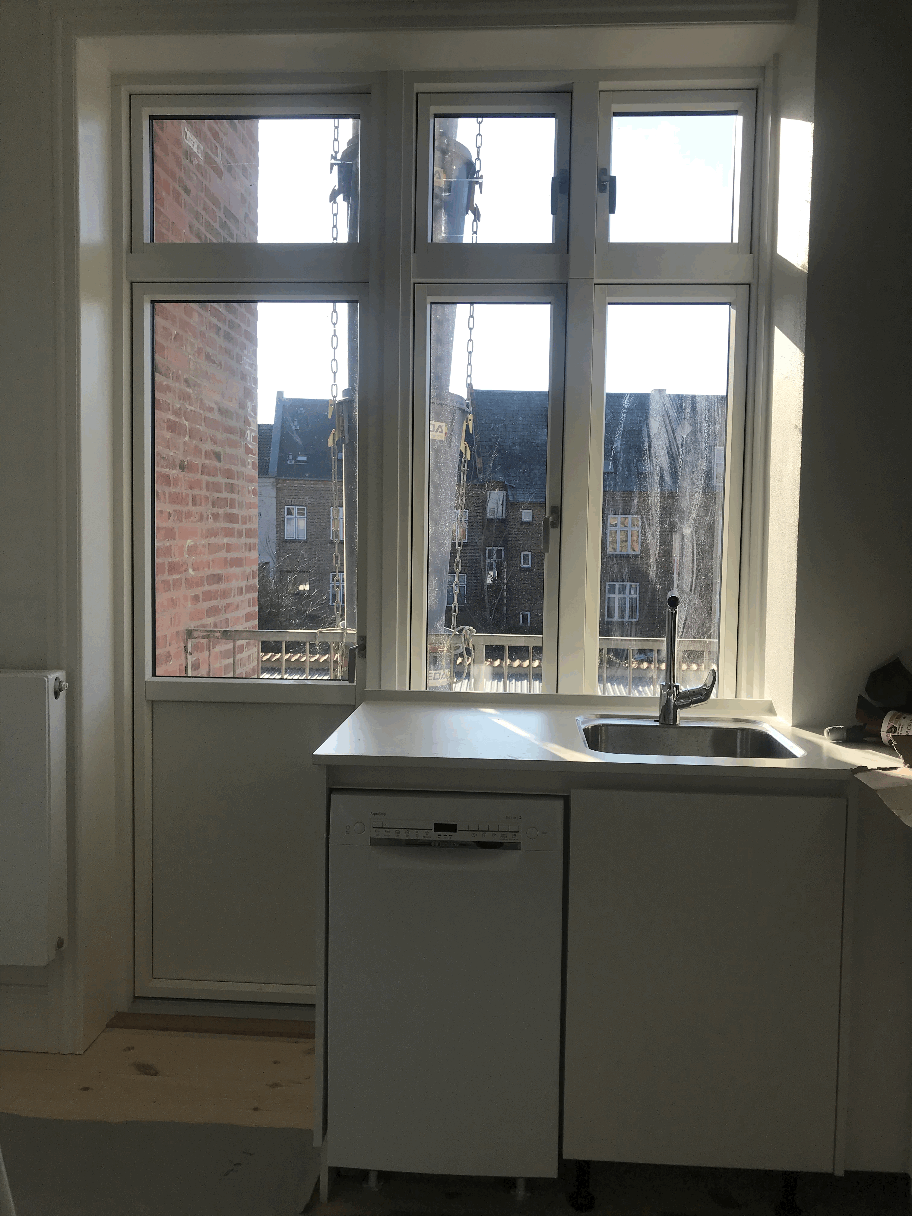 Totalrenoveret 3-værelses lejlighed på 86m² i Esbjerg Centrum. 