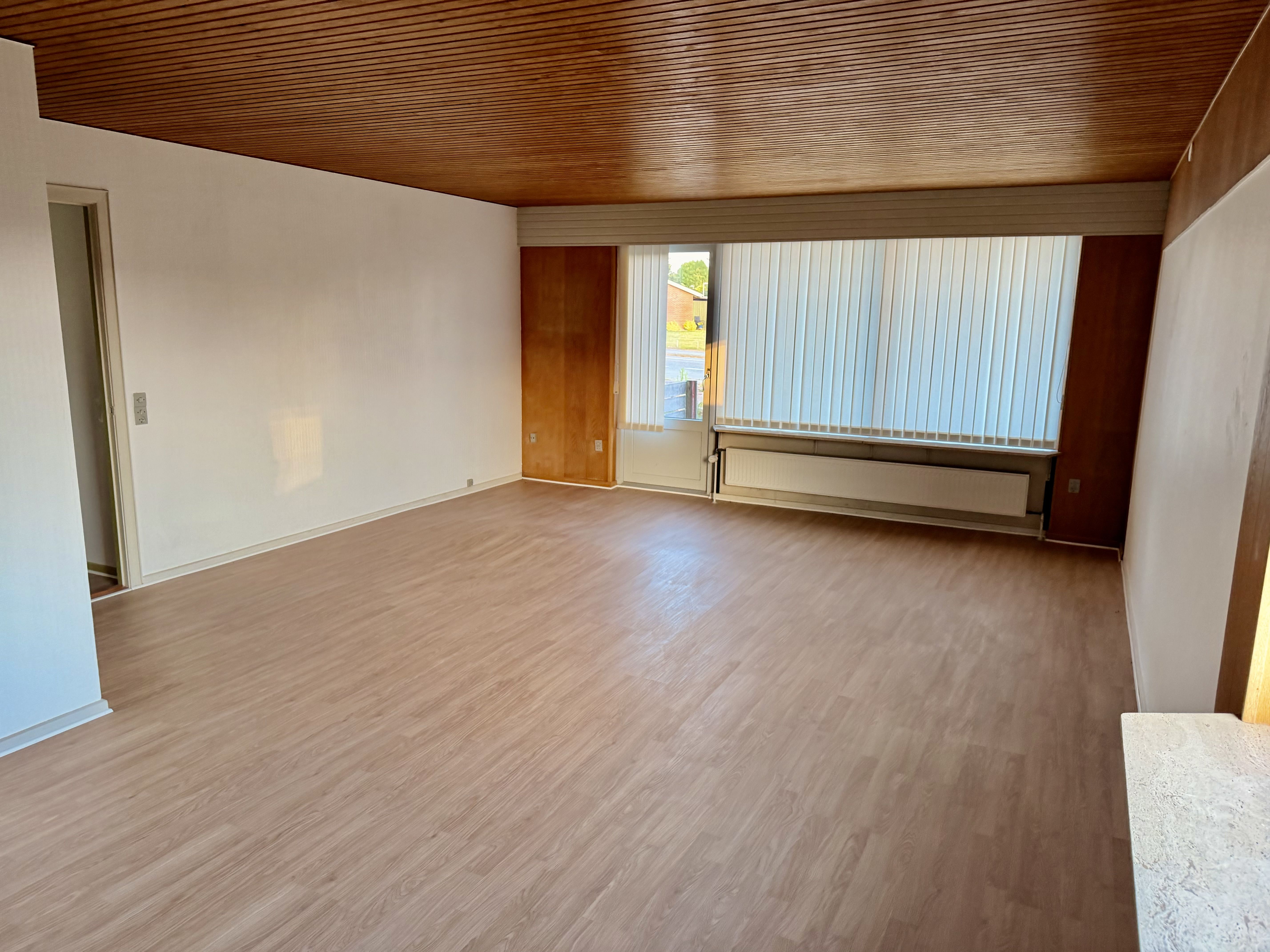 Indflytningsklar villa på 116 m² med stor garage, udestue og have med god beliggenhed