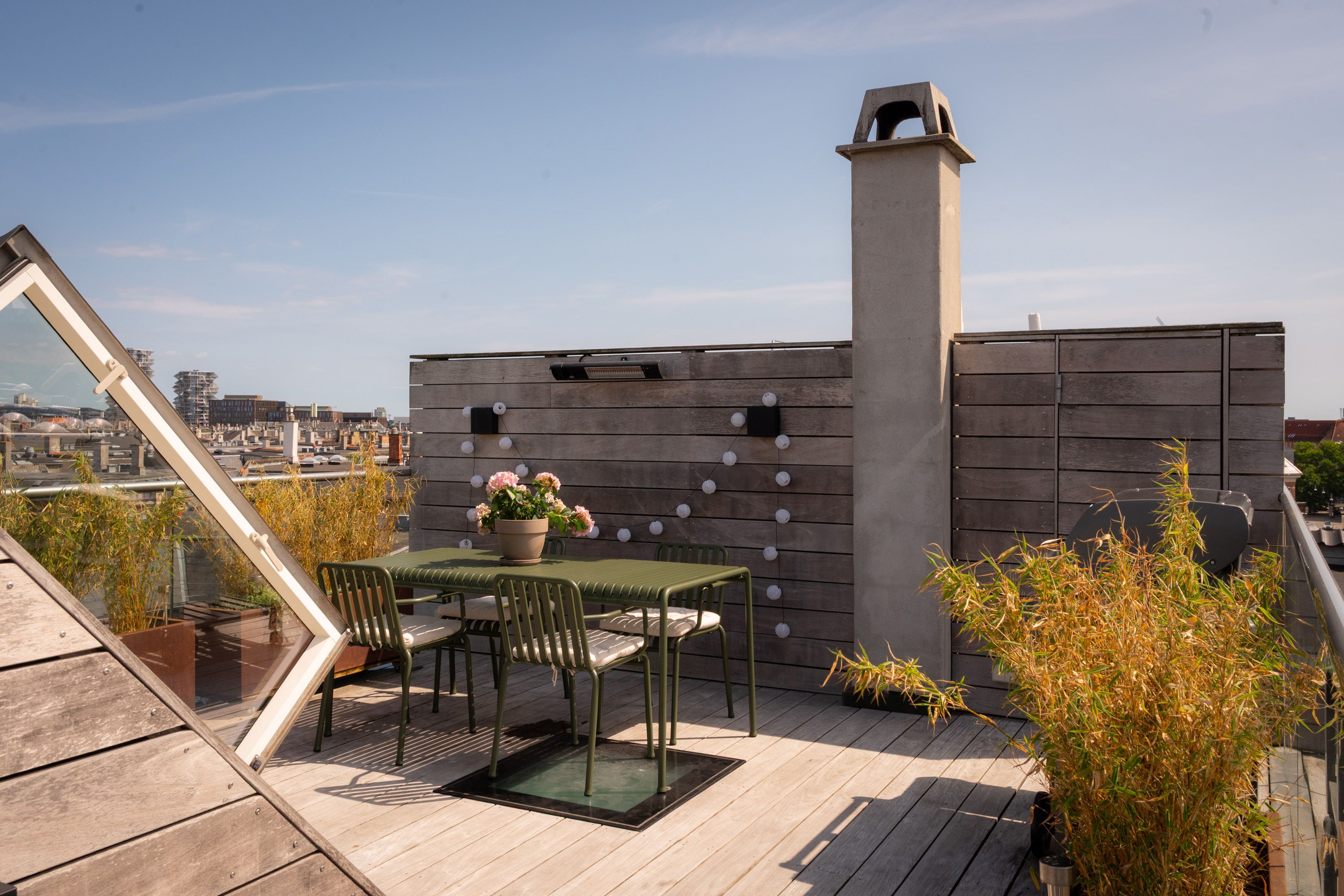 Penthouse with private rooftop and 2 balconies