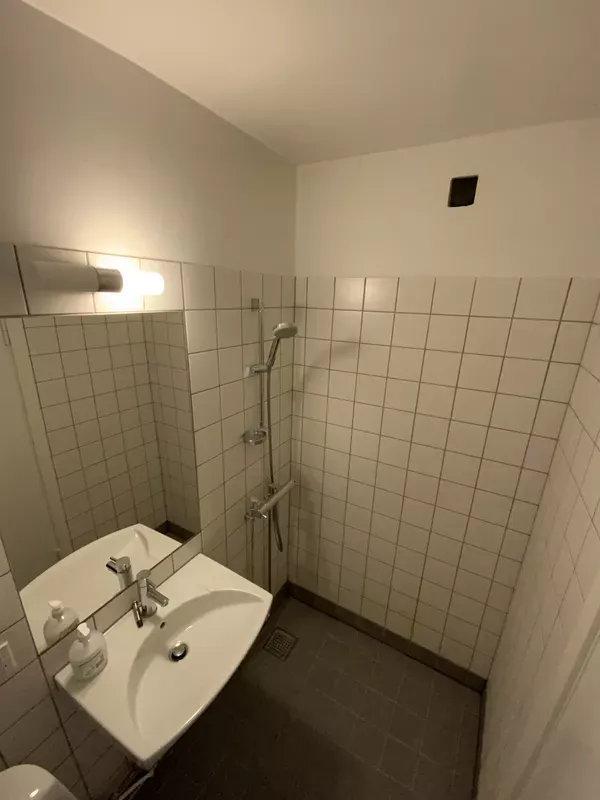 Velindrettet 1-værelses lejlighed centralt i Bagsværd