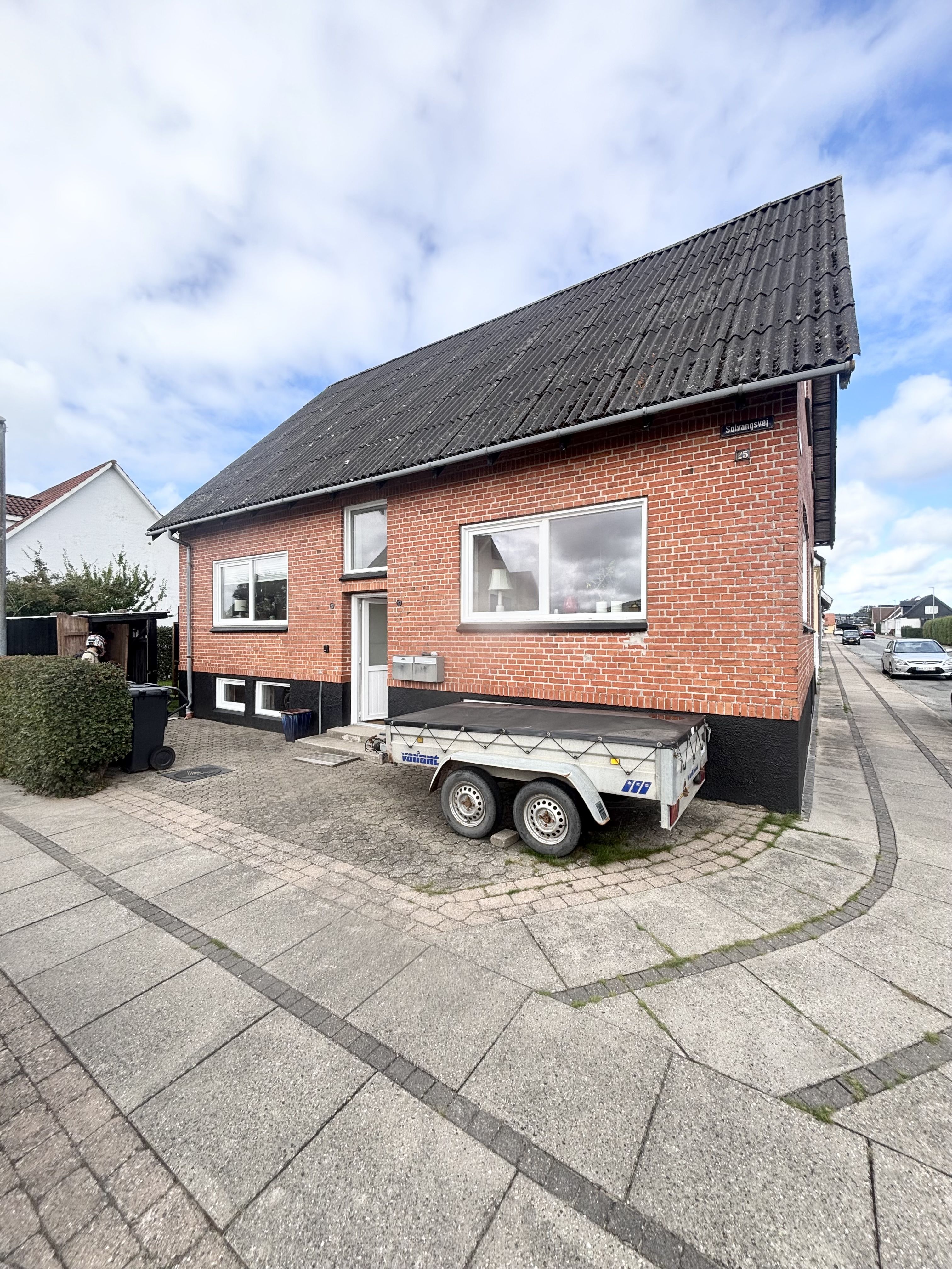 4v i roligt kvarter i Brønderslev +egen have og terrasse