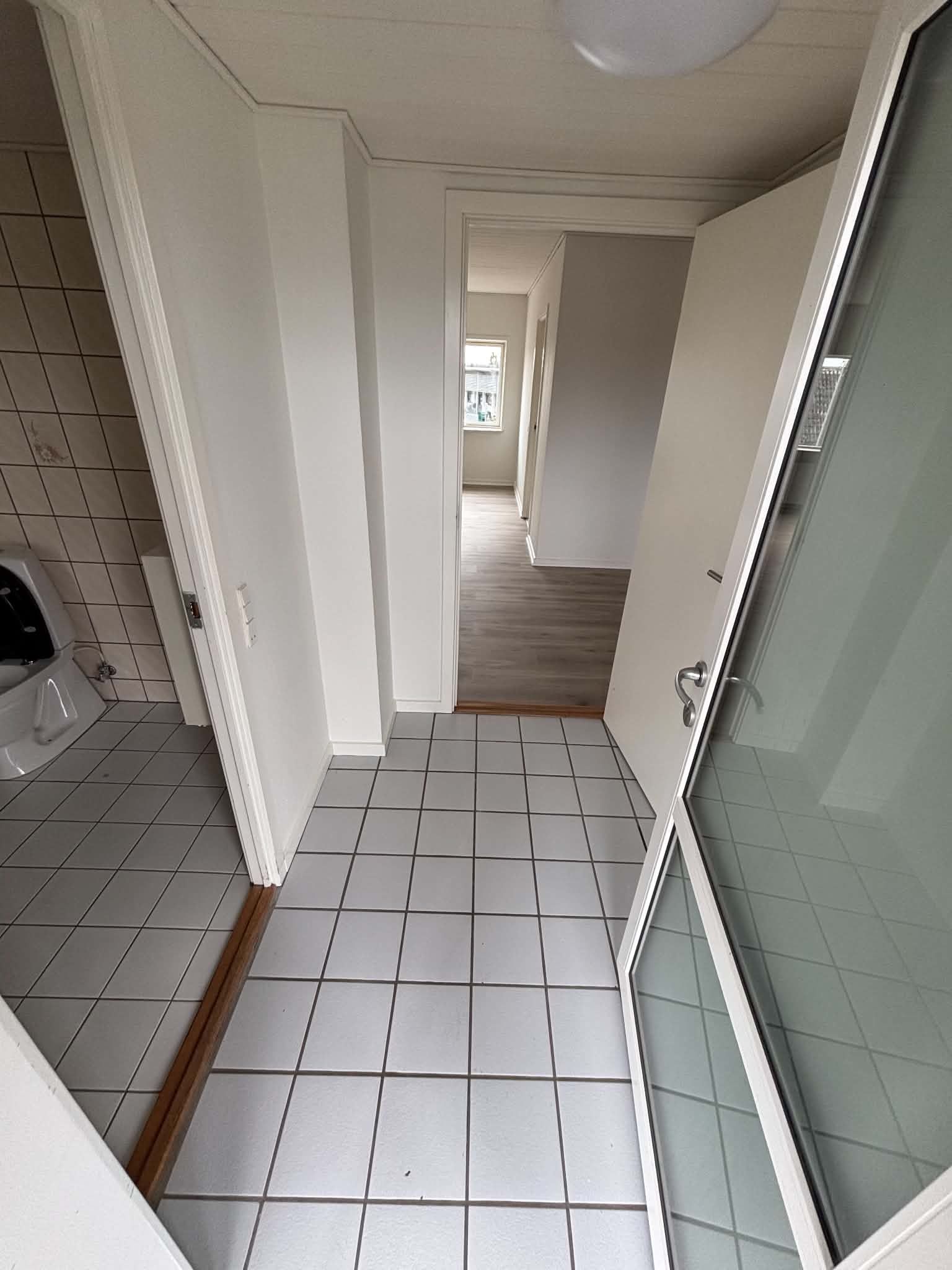 Lys 2-værelses lejlighed i Hedensted – 59 m²