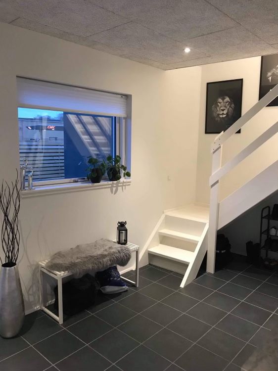 FLOT NYRENOVERET HUS TIL LEJE MIDT CENTRUM