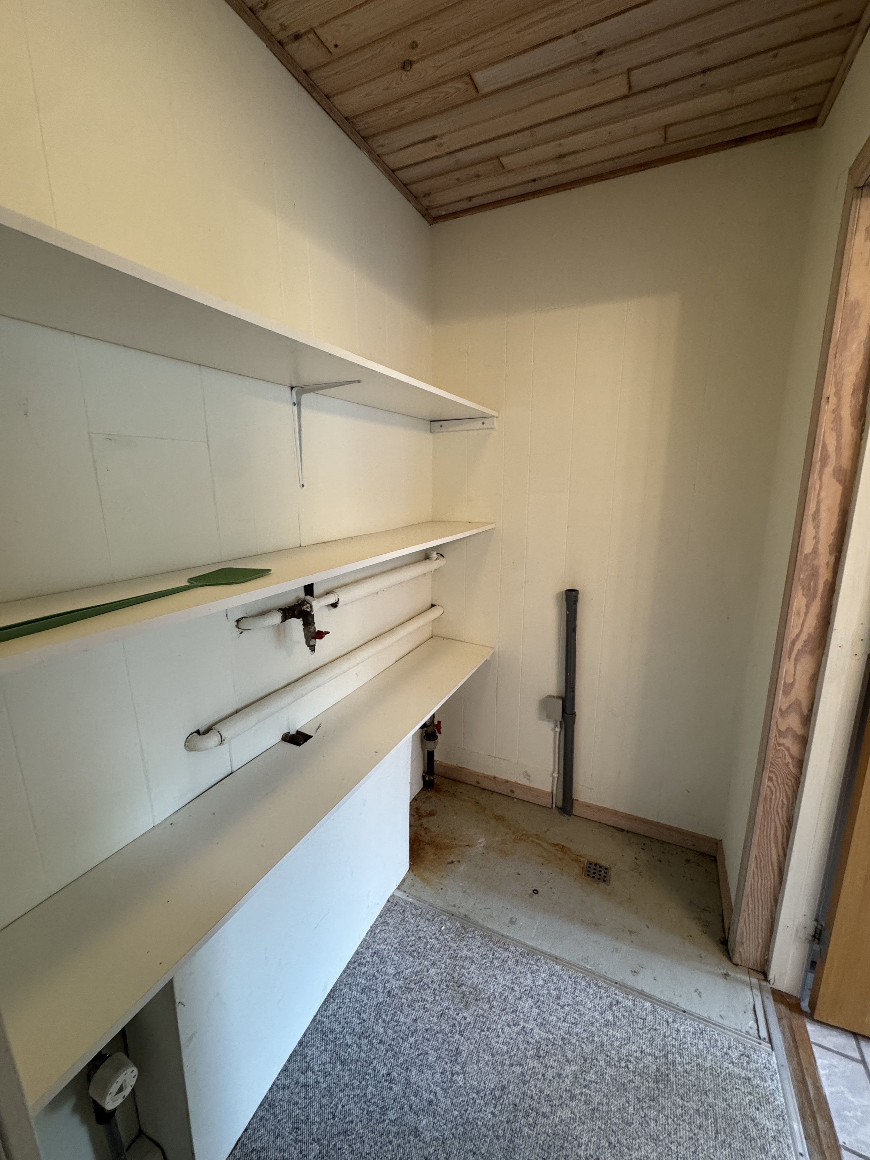 🏡 Nem, billig og overskuelig 2-værelses lejlighed i Gedsted udlejes – med egen udgang til baggård! 🌿