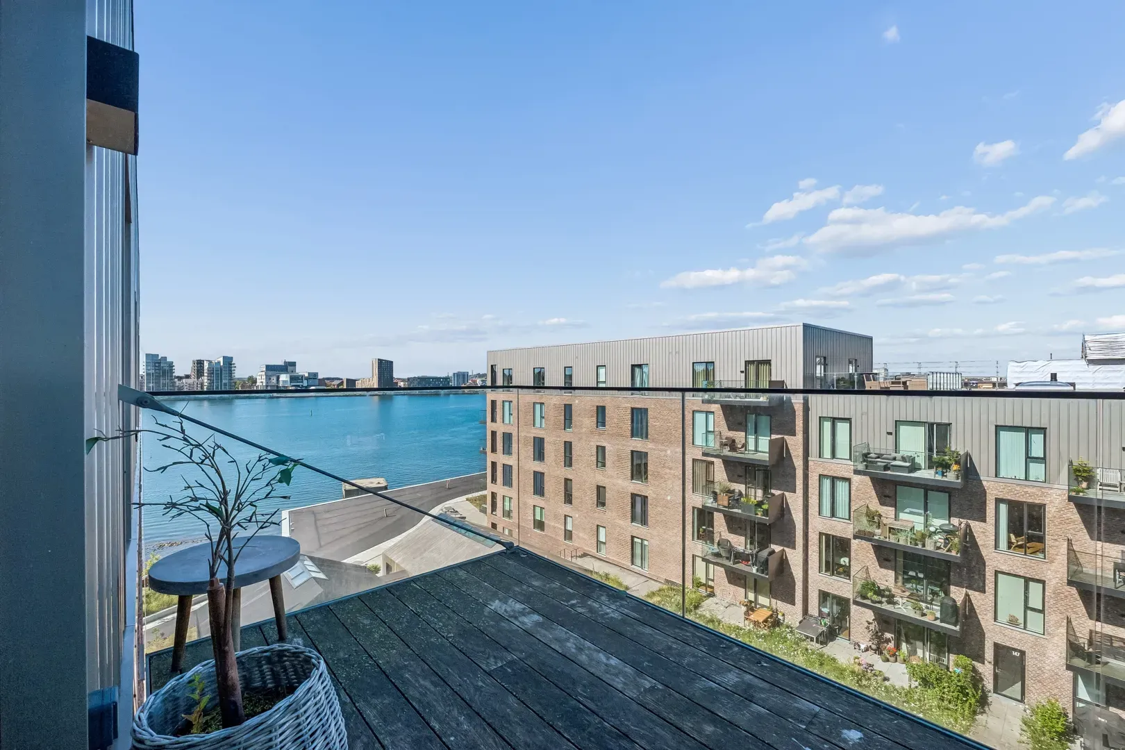 Eksklusiv lejlighed med stor terrasse og udsigt over vandet på Stigsborg Brygge
