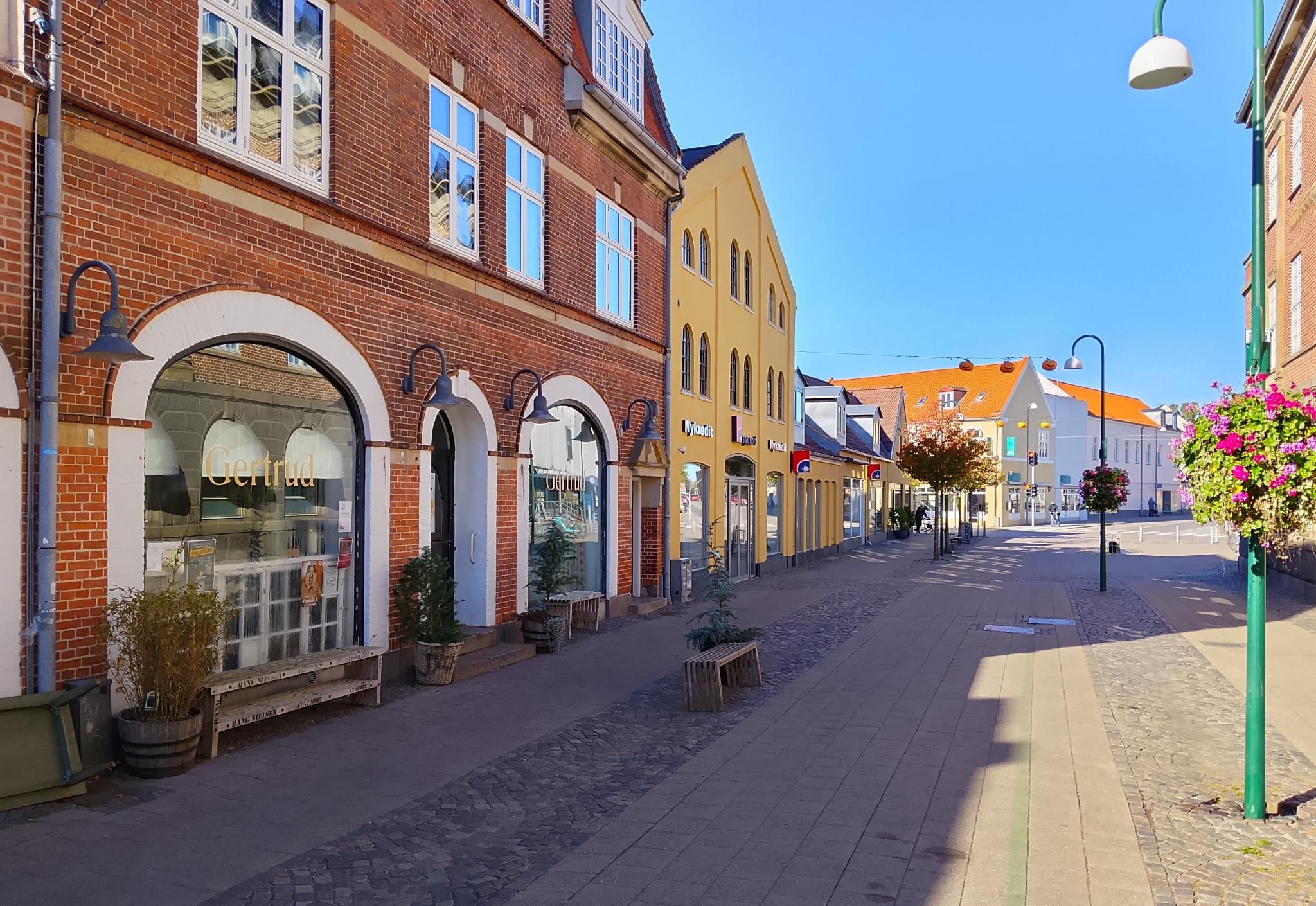 Skøn bolig på ”strøget” i downtown Frederikssund